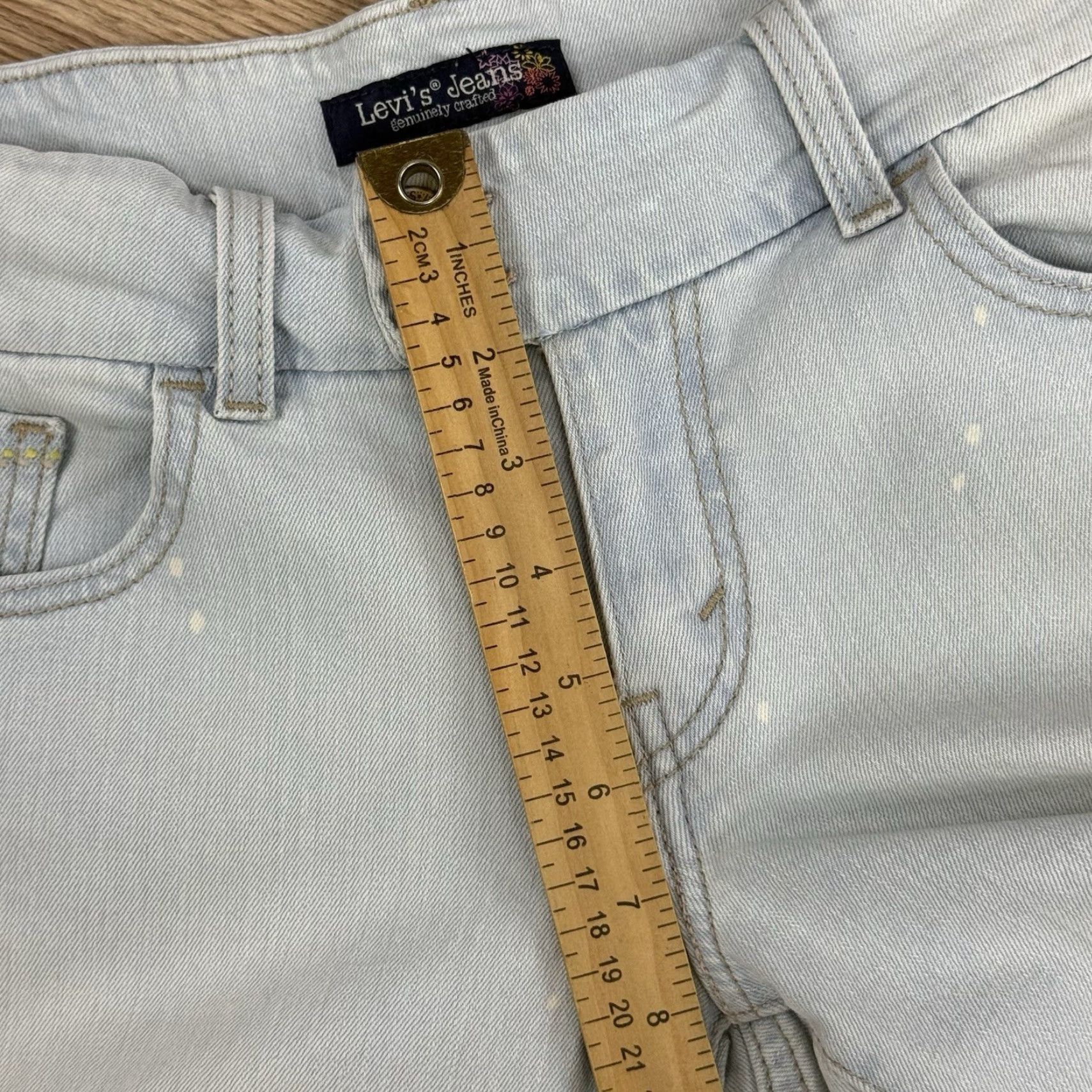 Levi's Levi's Shorts Bermuda Denim Light Wash Blue Juniors Size 11 Casual Mid Rise Size 32" / US 10 / IT 46 - 7 Thumbnail