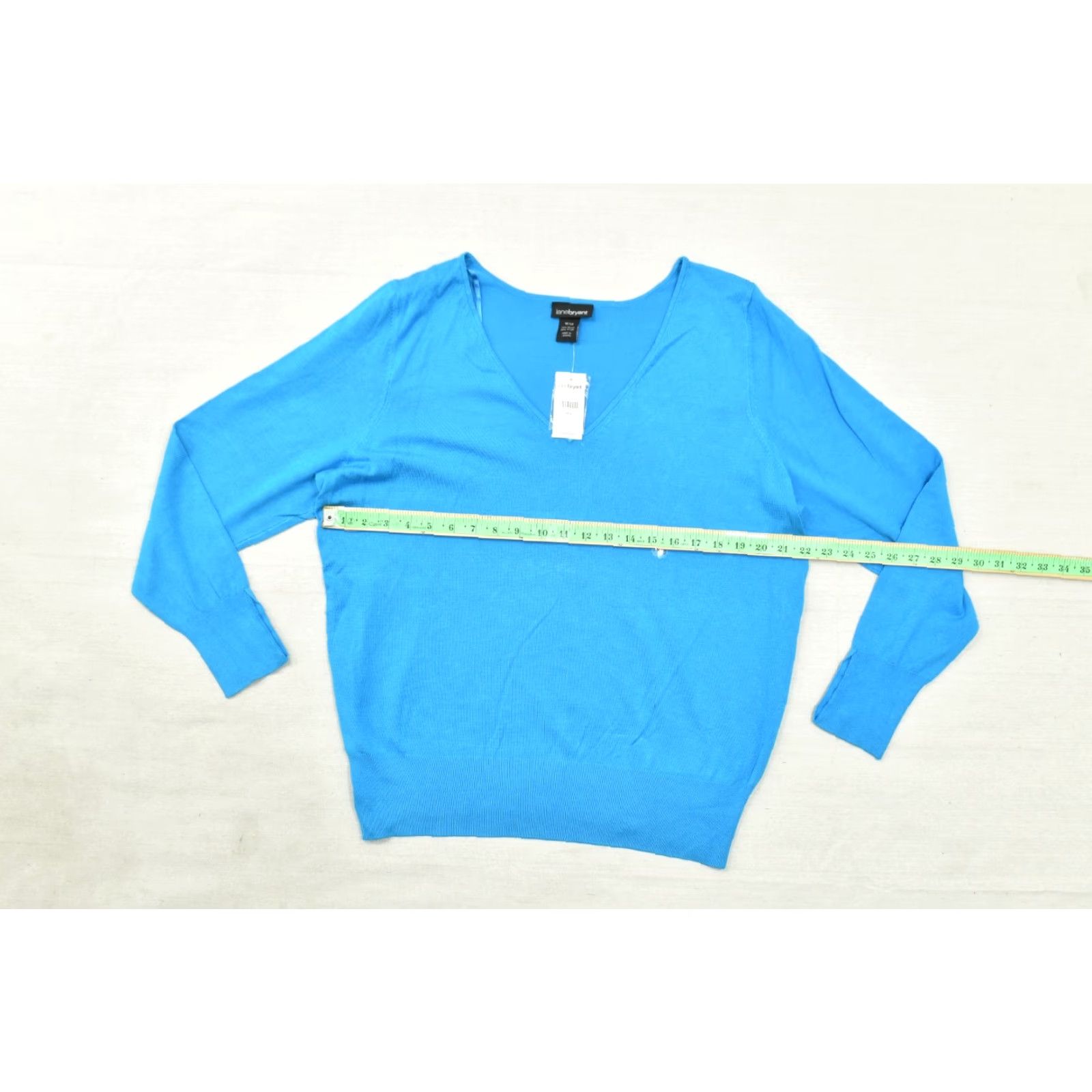 Vintage Lane Bryant Women’s Plus Size 18/20 Blue V-Neck Long Sleeve Sweater Button Cuff Pullover Knit 100% Rayon Casual Fall Winter Spring M/Womens Size XXL / US 16-18 / IT 52-54 - 3 Thumbnail