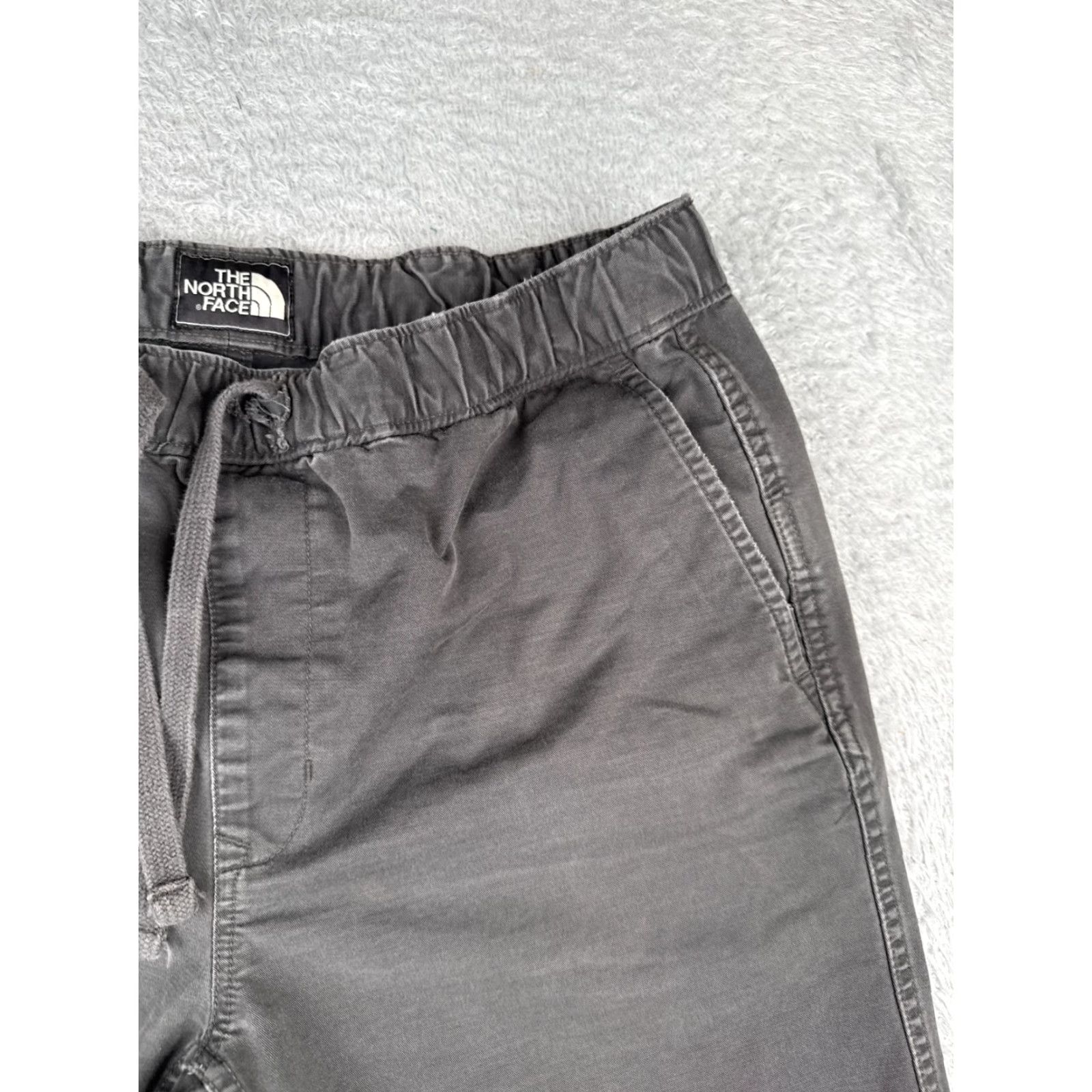 The North Face The North Face Shorts Men Medium Gray Cotton Blend Elastic Waist Drawstring 36x9 Outdoor Mens Size US 31 - 5 Thumbnail