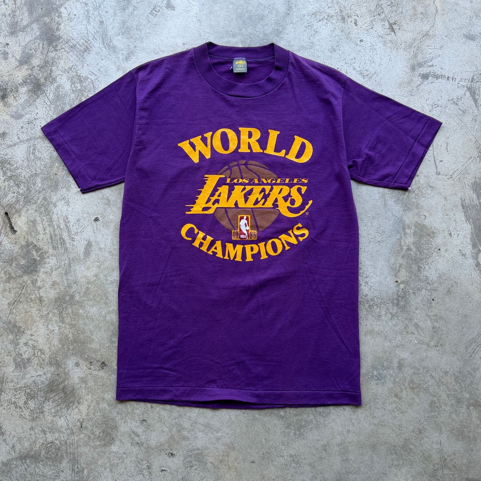 Jerzees Vintage 1985 Lakers World Champions Single Stitch Tee Medium Size US M / EU 48-50 / 2 - 1 Thumbnail