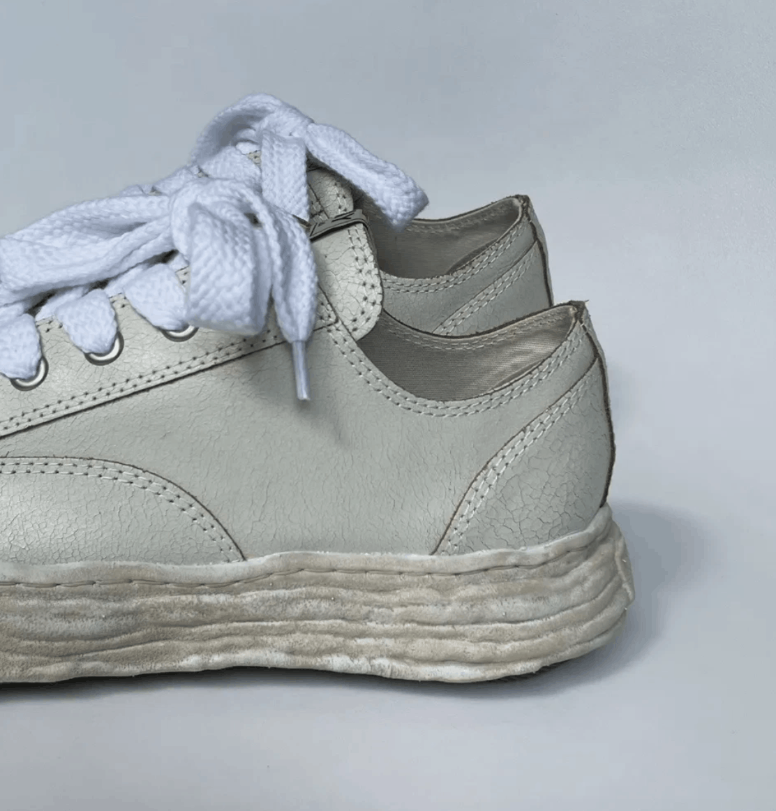 Maison MIHARA YASUHIRO Cream Cracked Leather ‘Peterson’ Sneakers Size US 10 / EU 43 - 5 Thumbnail