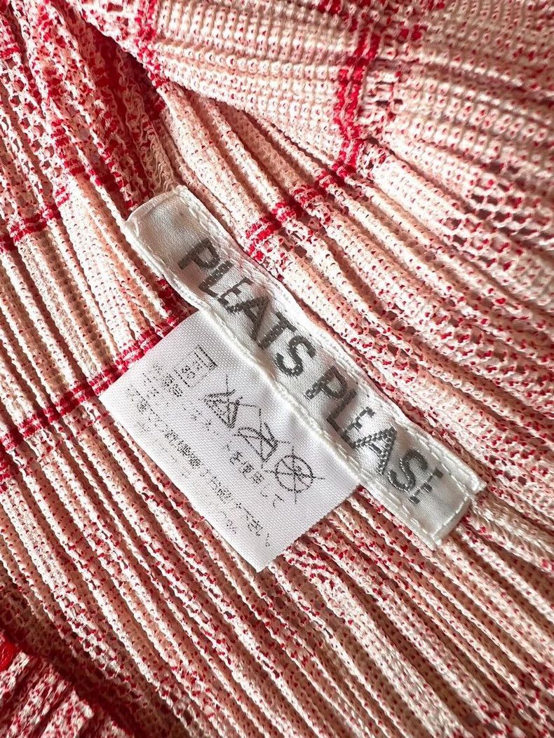 Issey Miyake Issey Miyake size:3 Red pleated short-sleeved cardigan Size M / US 6-8 / IT 42-44 - 7 Thumbnail