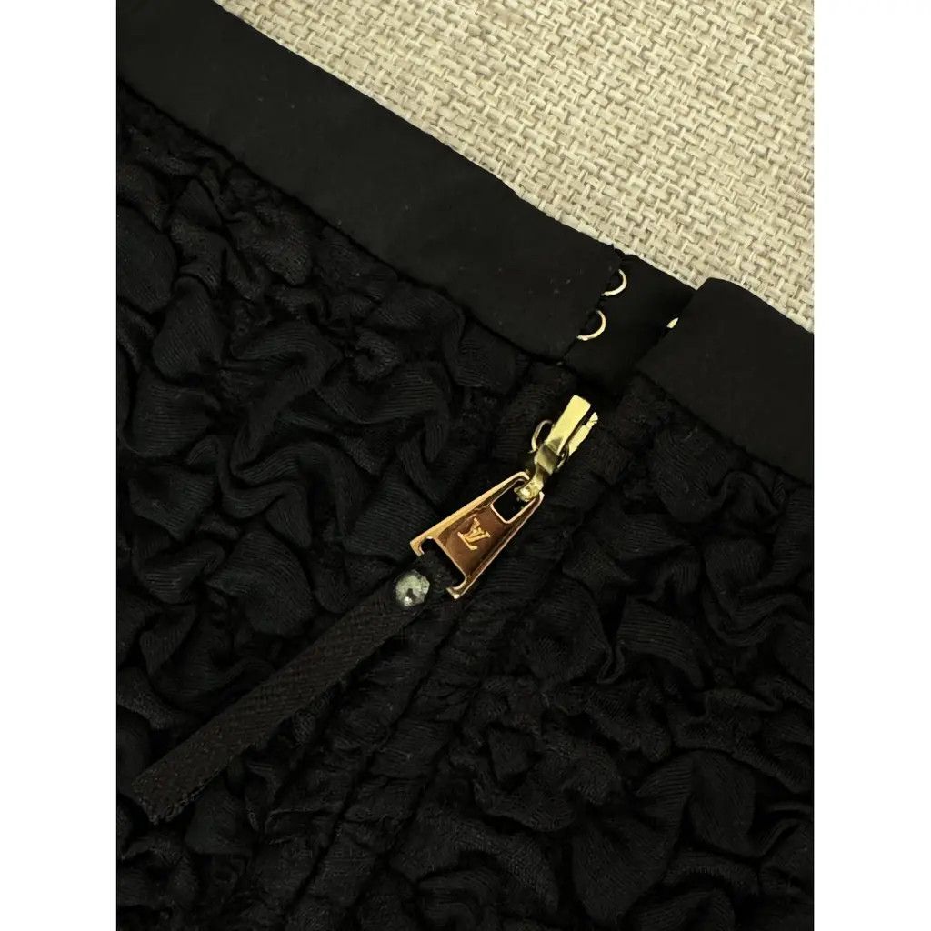 Louis Vuitton Louis Vuitton Black Cutout Sleeveless Mini Dress Size FR40 Size M / US 6-8 / IT 42-44 - 6 Thumbnail
