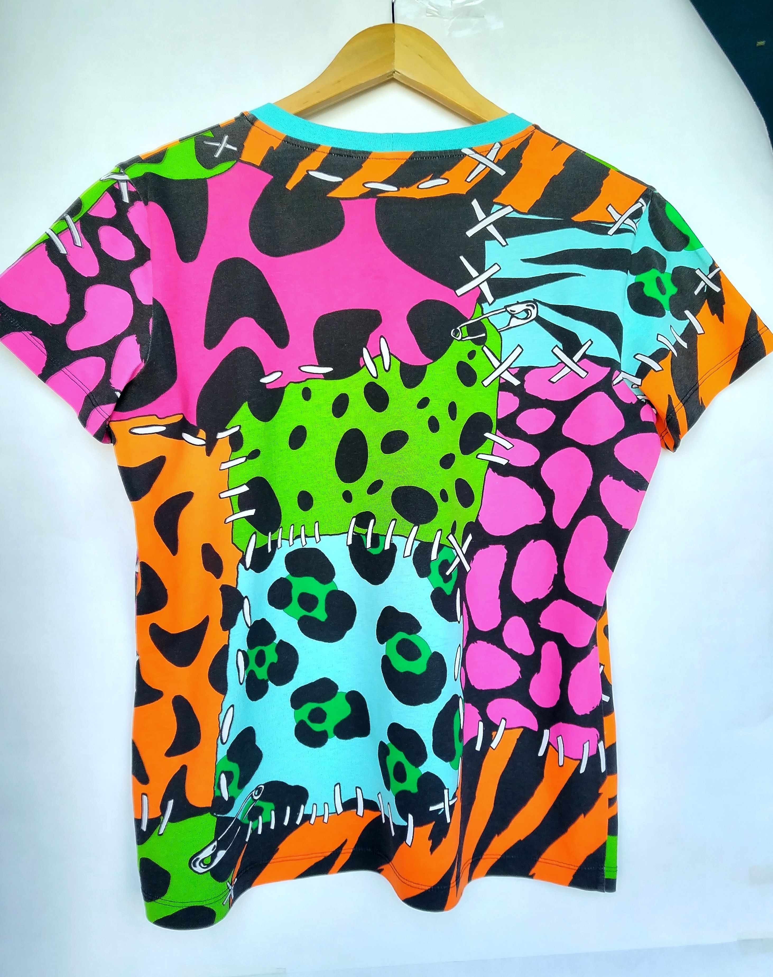 Moschino 'Stone age' fun print t shirt Size XL / US 12-14 / IT 48-50 - 2 Thumbnail