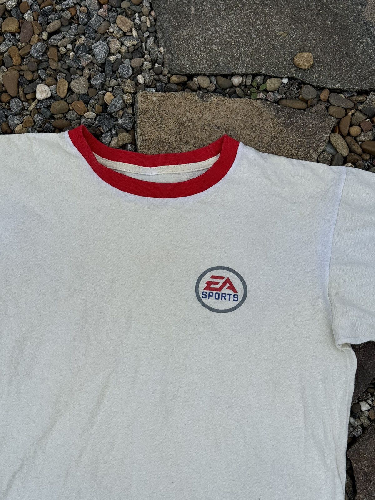 Grailed × Vintage 90’s EA Sports vintage white/red big logo t-shirt tee Apple Size US M / EU 48-50 / 2 - 11 Thumbnail