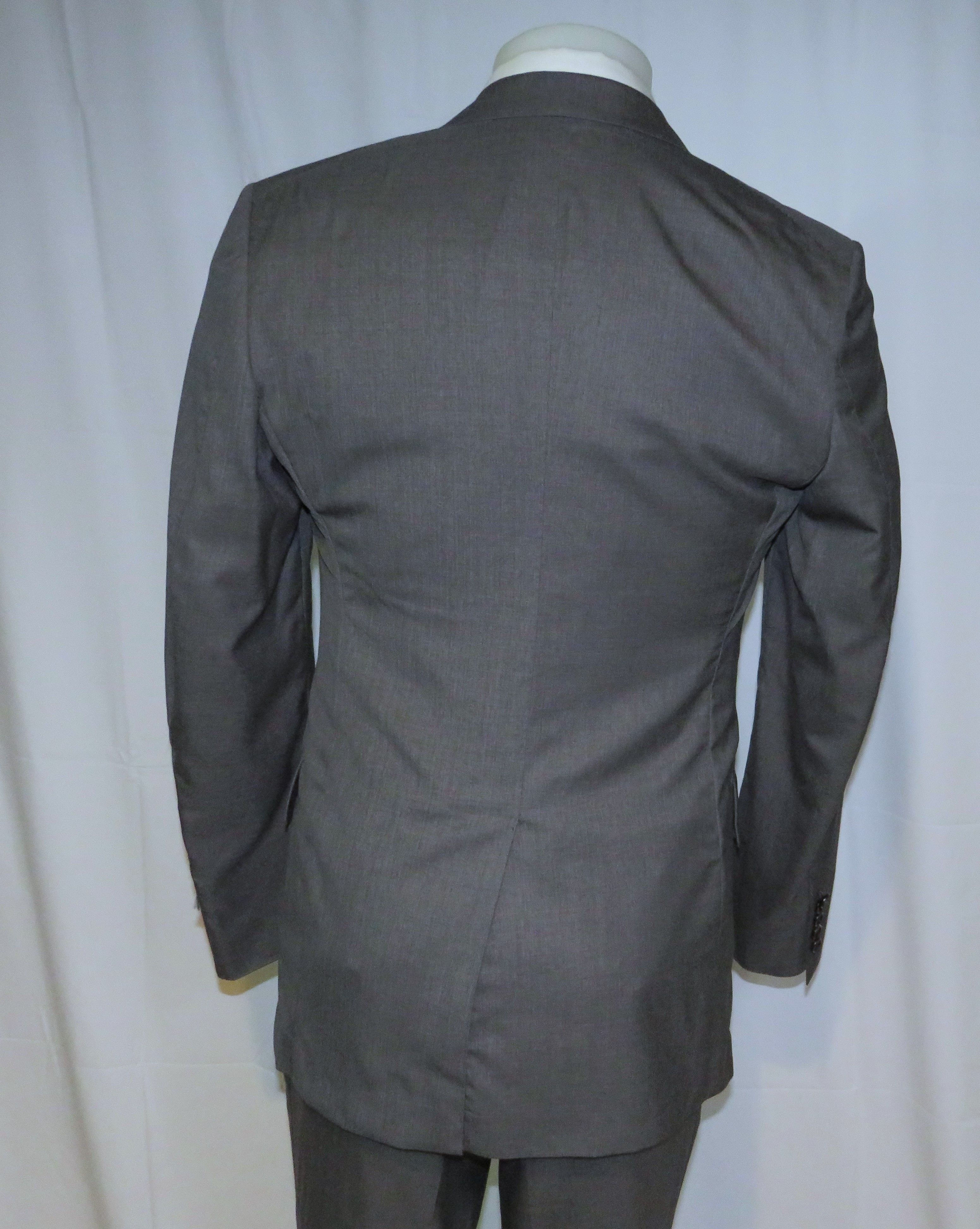 Tom Ford Shelton Current Silk Blend Solid Gray Two Button Suit 38R Size 38R - 10 Thumbnail