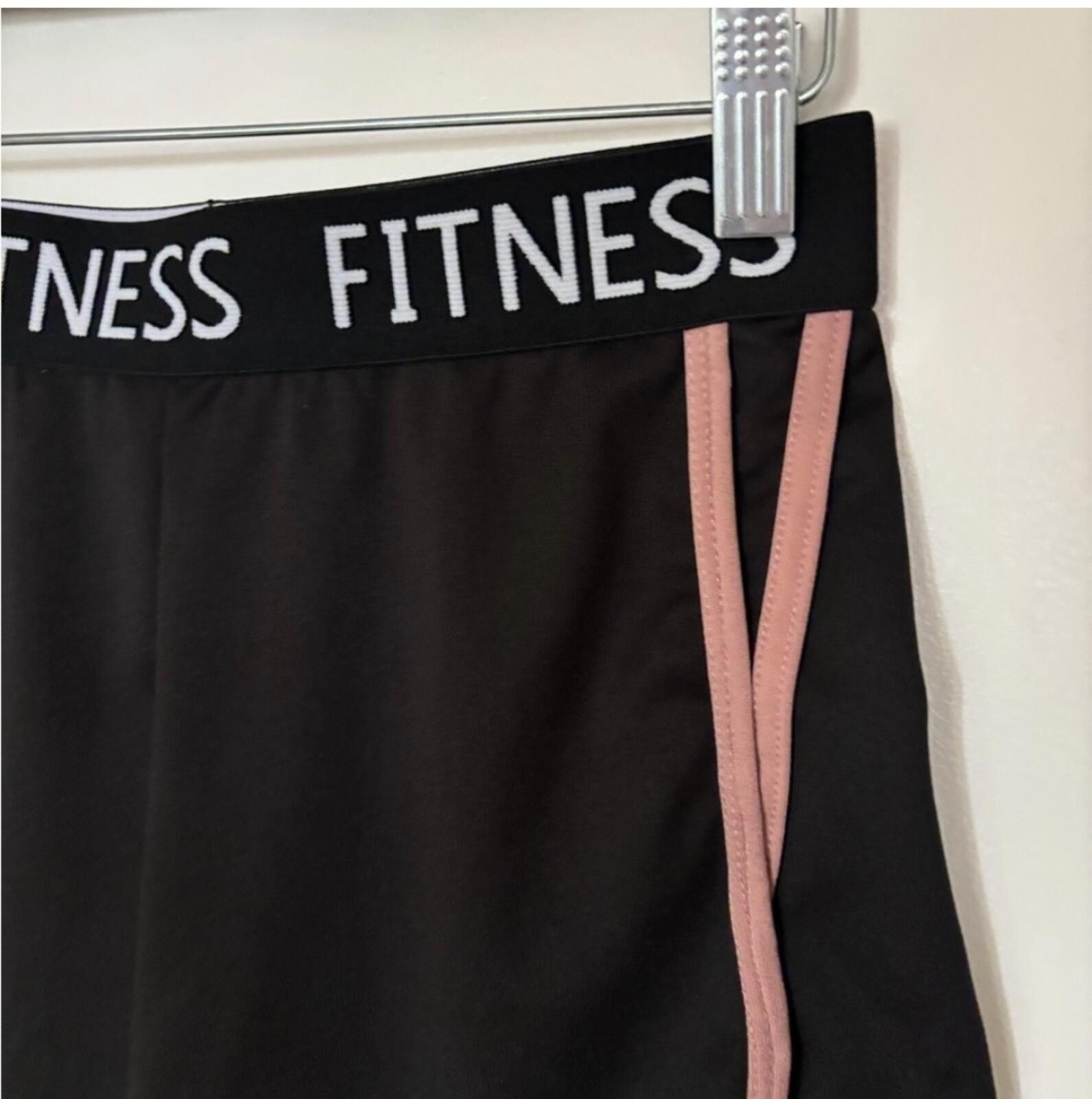 Other Fitness Sports Bra and Shorts Set - Pink and Black Size 32" / US 10 / IT 46 - 5 Thumbnail