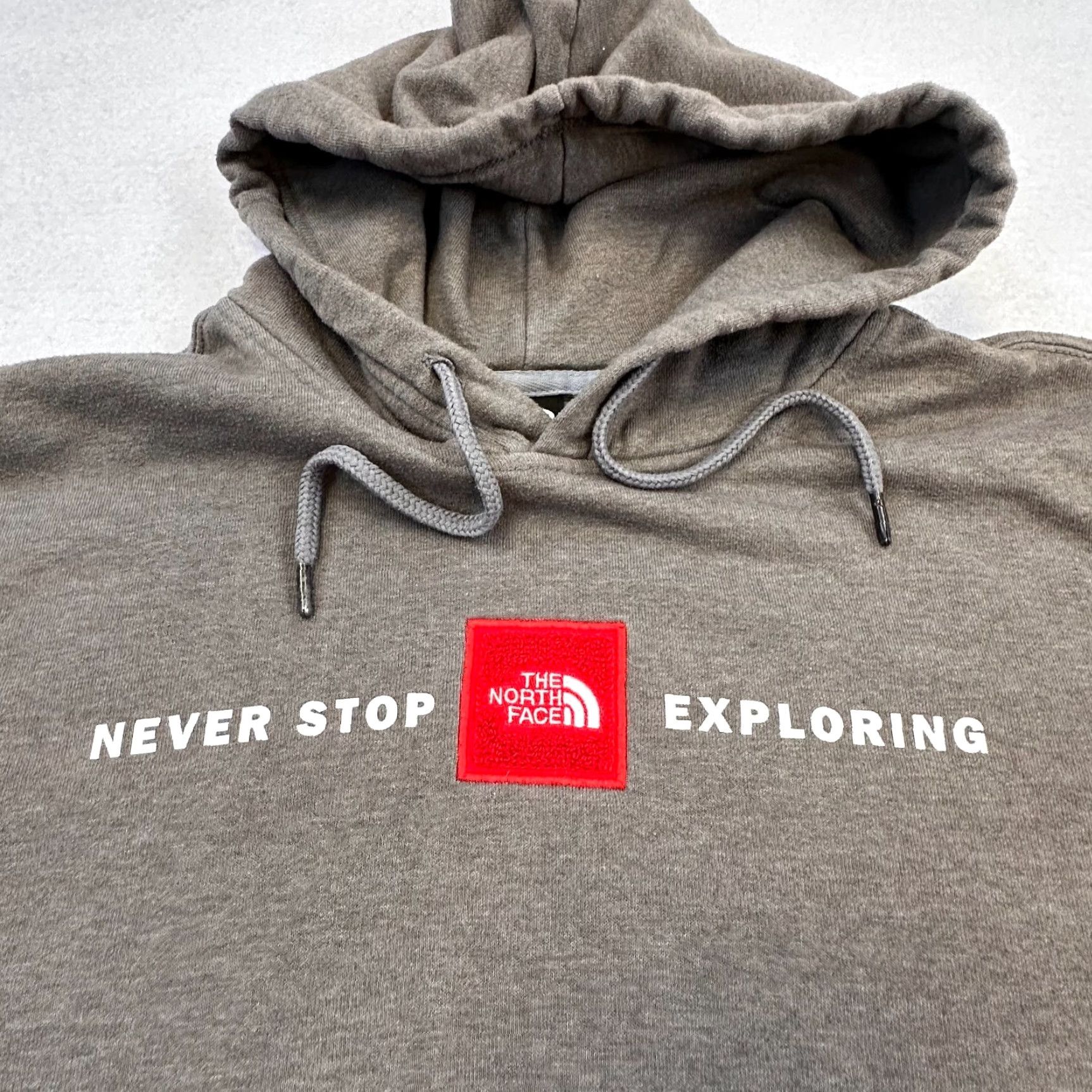 The North Face The North Face Box Logo Mens Medium Hoodie Never Stop Exploring Gray Pullover Size US M / EU 48-50 / 2 - 4 Thumbnail