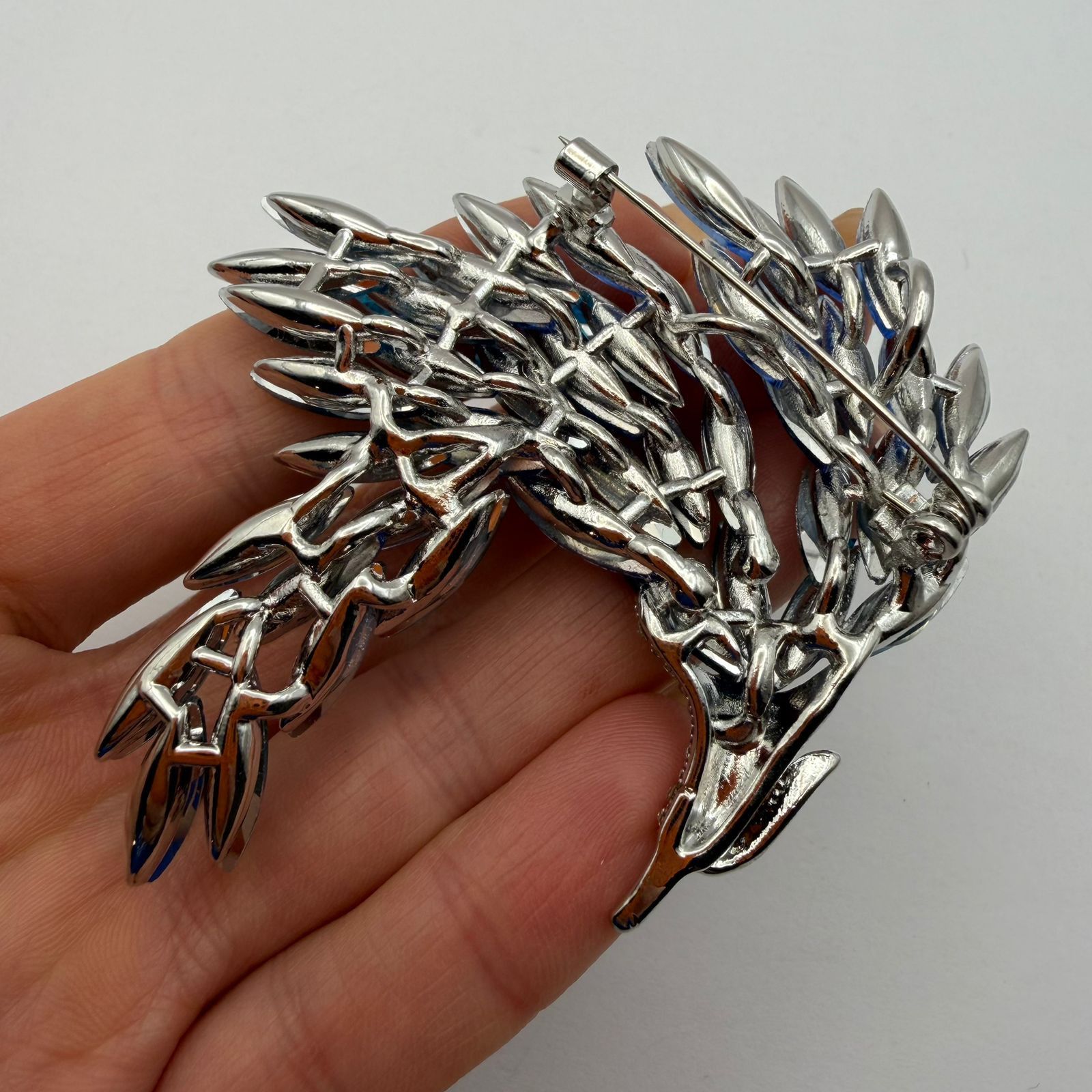 Other Blue Crystal Bird Brooch Large Rhinestone Statement Pin Size ONE SIZE - 7 Thumbnail