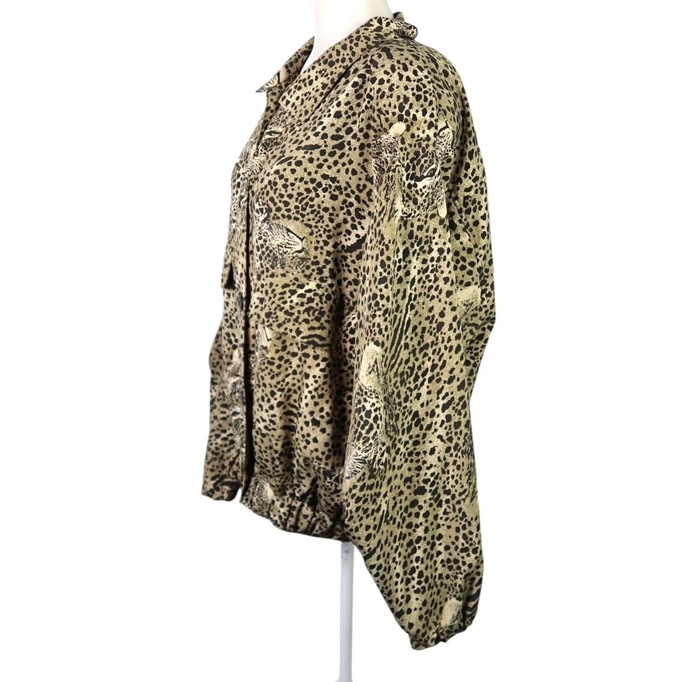 Vintage VINTAGE Bomber Jacket Shirt Women Adult Regular L Tan Black Cheetah Print Satin Zip 80s 90s Animal Print Casual Jacket Size L / US 10 / IT 46 - 3 Thumbnail