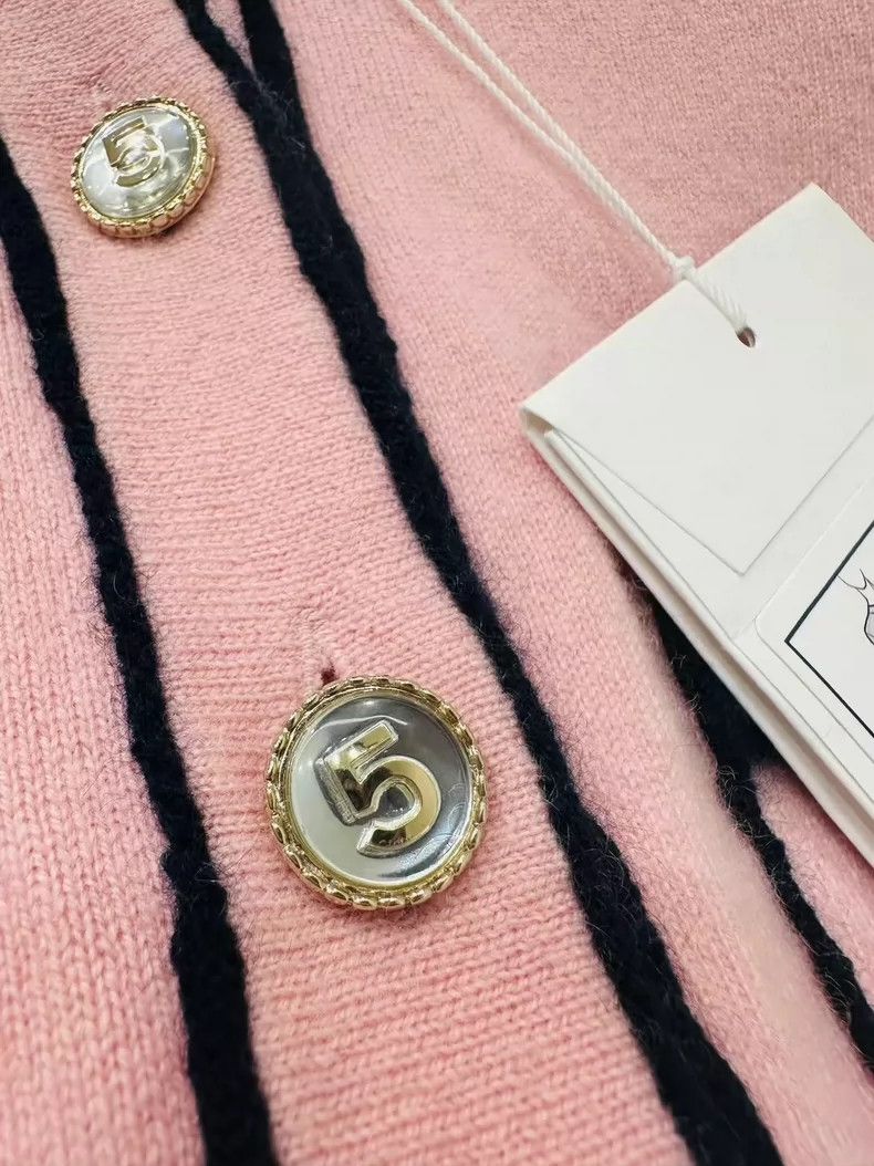 Chanel Chanel Cartoon cardigan jacket Size XXS / US 00 / IT 34 - 3 Thumbnail
