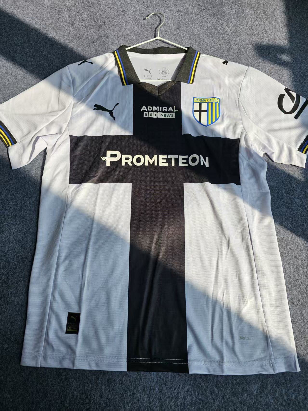 Other 2026 Parma Jersey Home Size US M / EU 48-50 / 2 - 1 Thumbnail
