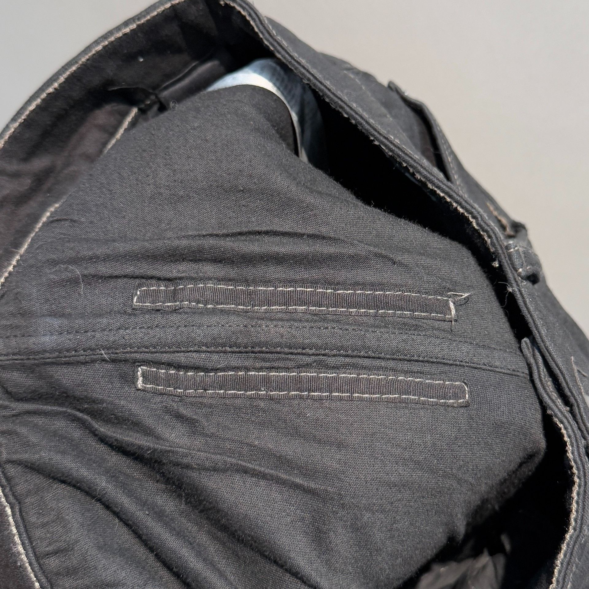 Rick Owens rick owens Ripped trousers with erosive wax finish pants 25 Size US 29 - 6 Thumbnail