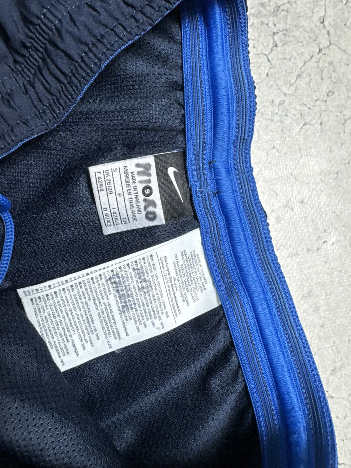 Nike Nike Vintage Nylon Track Suit Jacket & Pants Drill Swoosh Size US S / EU 44-46 / 1 - 15 Thumbnail
