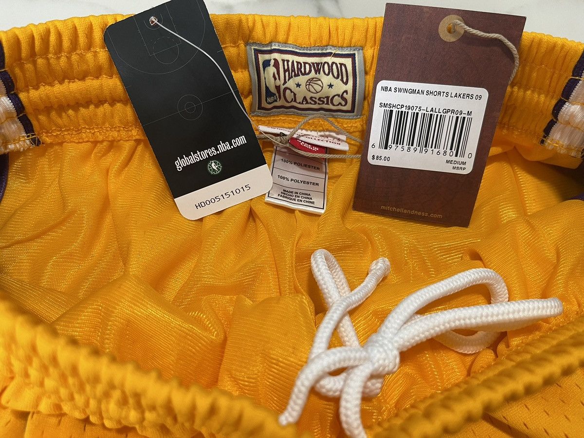 Mitchell & Ness Mitchell & Ness NBA Shorts Los Angeles Lakers 2009 Sz Medium Size US 32 / EU 48 - 5 Thumbnail