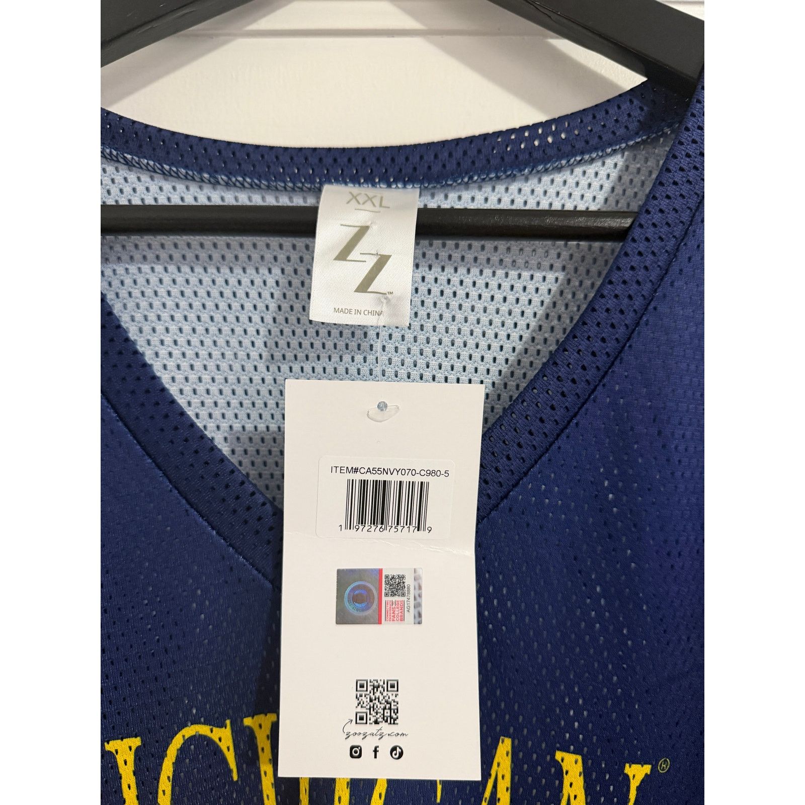 NCAA NWT Michigan Wolverines Football Jersey Women's Size XXL Size XXL / US 16-18 / IT 52-54 - 4 Thumbnail