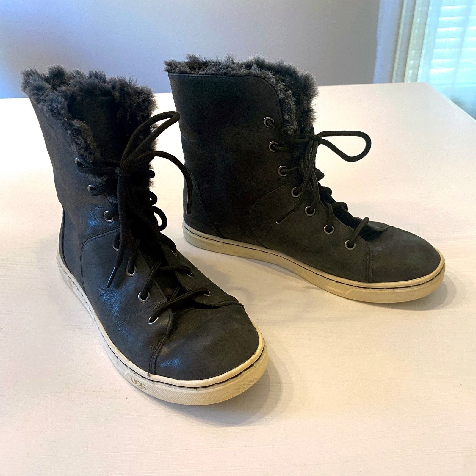 Ugg Ugg Croft Luxe Quilt Black Leather Ankle Boots Size 6 Size US 6 / IT 36 - 1 Thumbnail