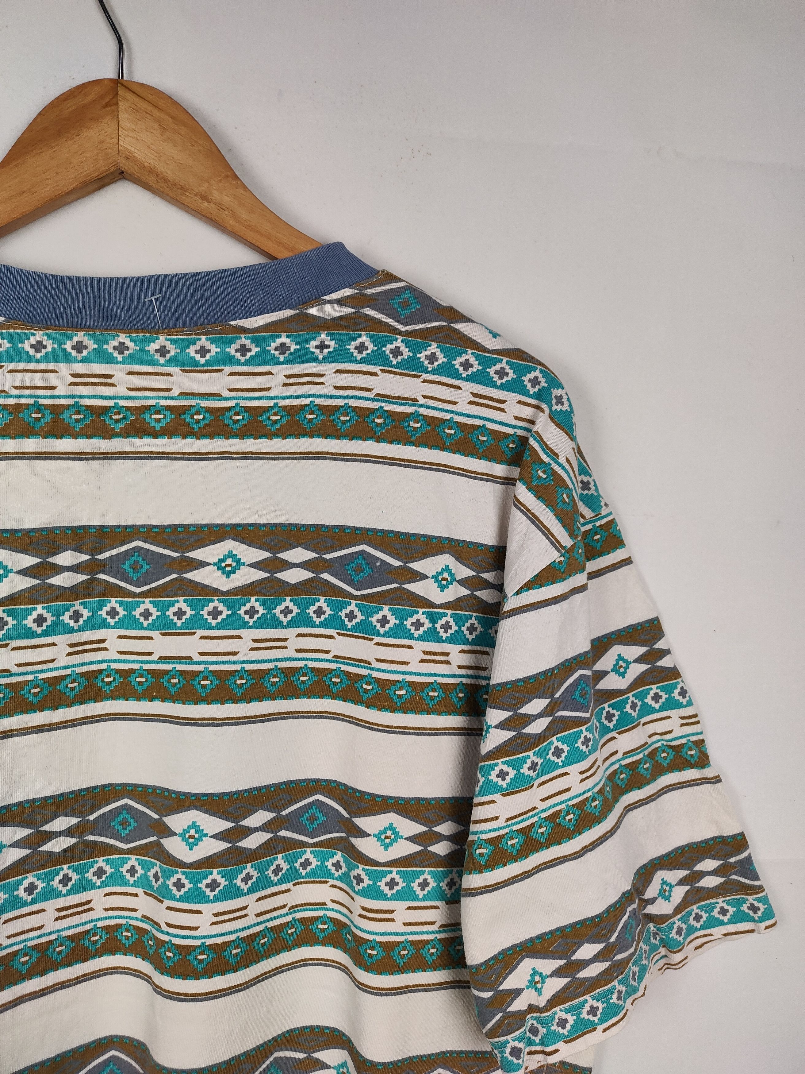 Vintage Vintage Stripe Beautiful Design Shirt Size US L / EU 52-54 / 3 - 4 Thumbnail