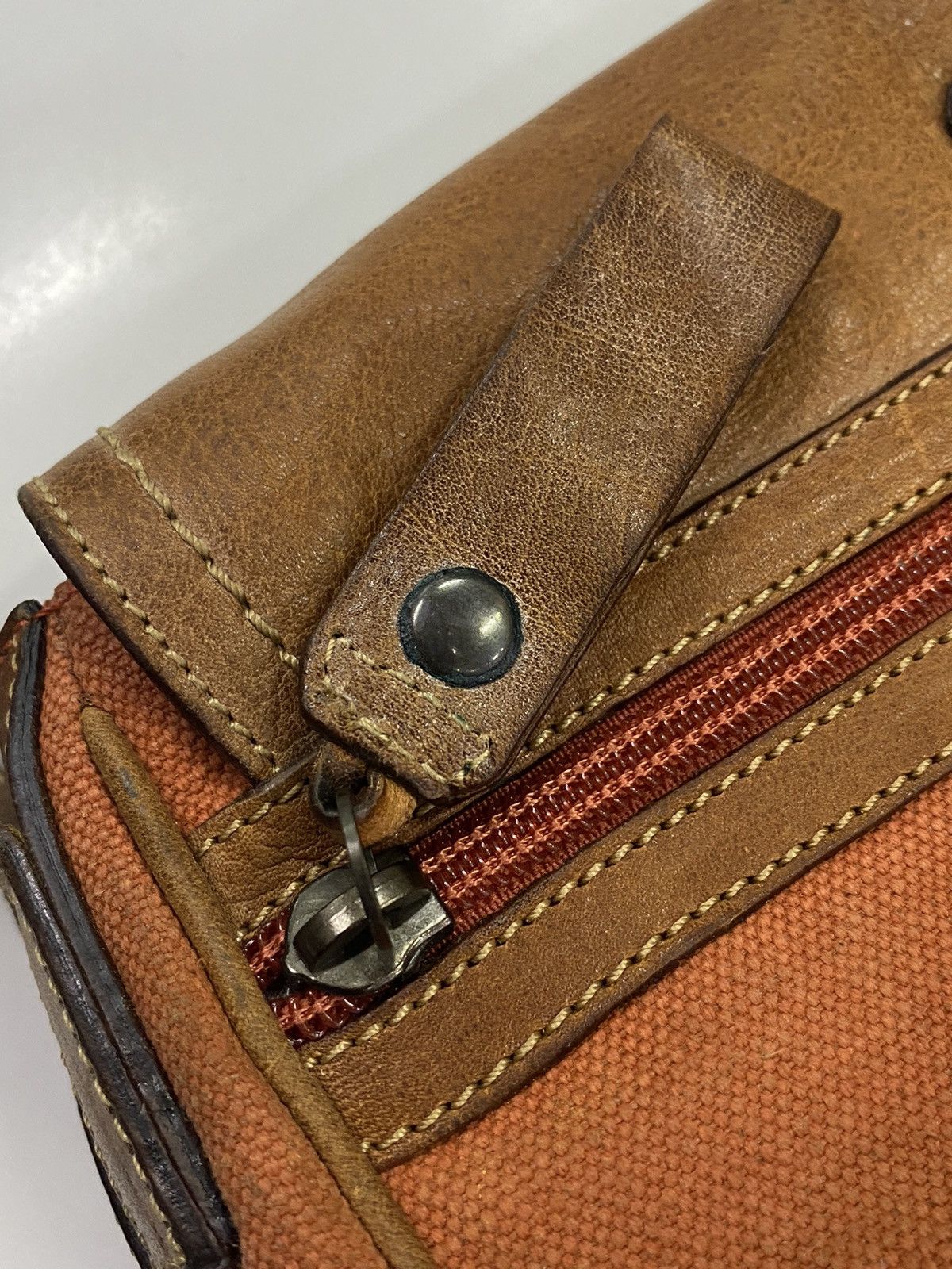 Designer × Max Mara Italian Max Mara Leather Hang Bag Size ONE SIZE - 15 Thumbnail