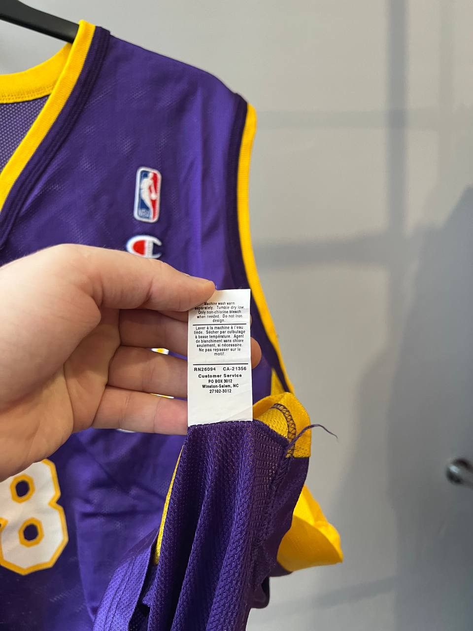 NBA RARE LOS ANGELES LAKERS #8 BRYANT CHAMPION BASKETBALL JERSEY Size US M / EU 48-50 / 2 - 11 Thumbnail