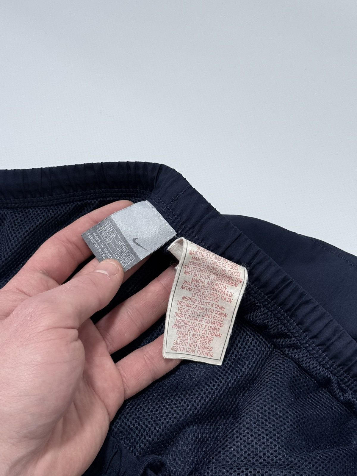Nike Vintage Nike y2k wide buggy streetwear oversize track shorts Size US 32 / EU 48 - 8 Thumbnail