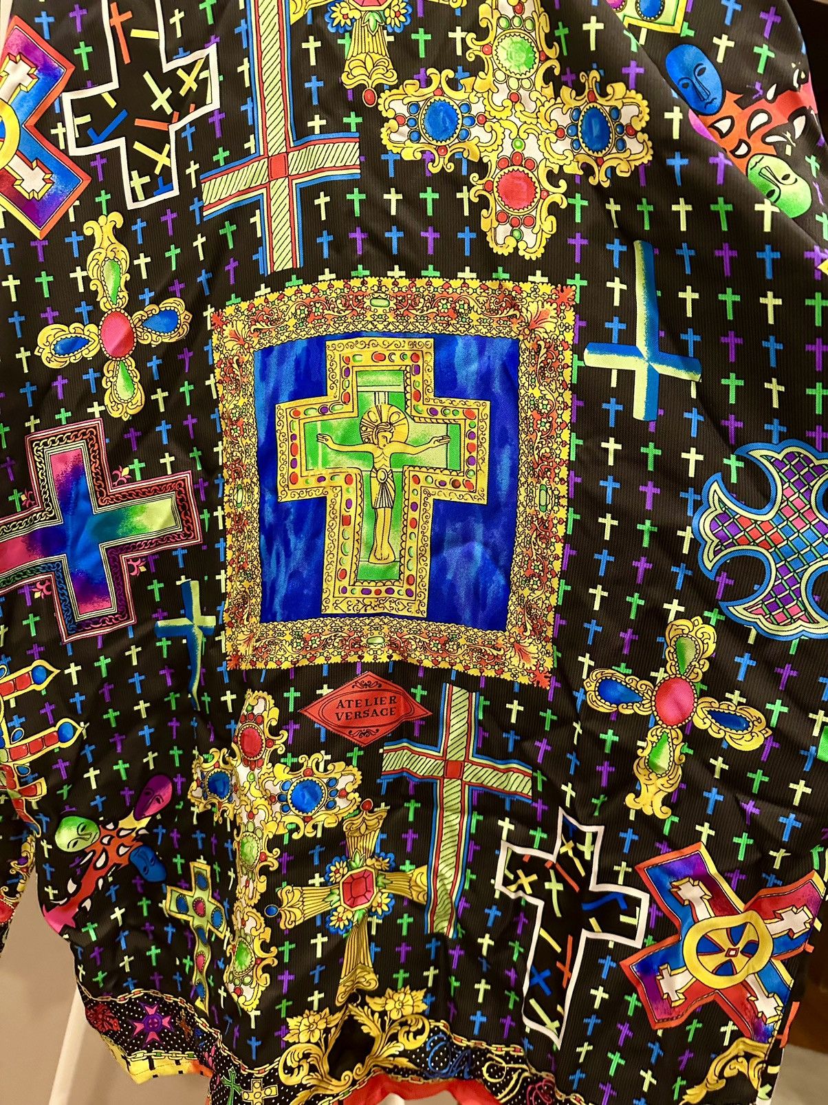 Versace Vintage Gianni Versace 1993 / 1994 crucifix silk shirt Size US M / EU 48-50 / 2 - 4 Thumbnail