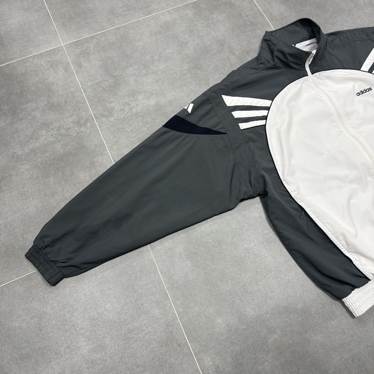 Adidas Vintage Adidas Track Suit Set Pants / Jacket 90s Men Size L Size US L / EU 52-54 / 3 - 4 Thumbnail