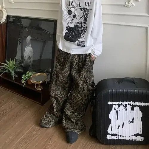 VIBE Leopard print parachute pleated cargo wide-leg pants Size US 30 / EU 46 - 2 Thumbnail