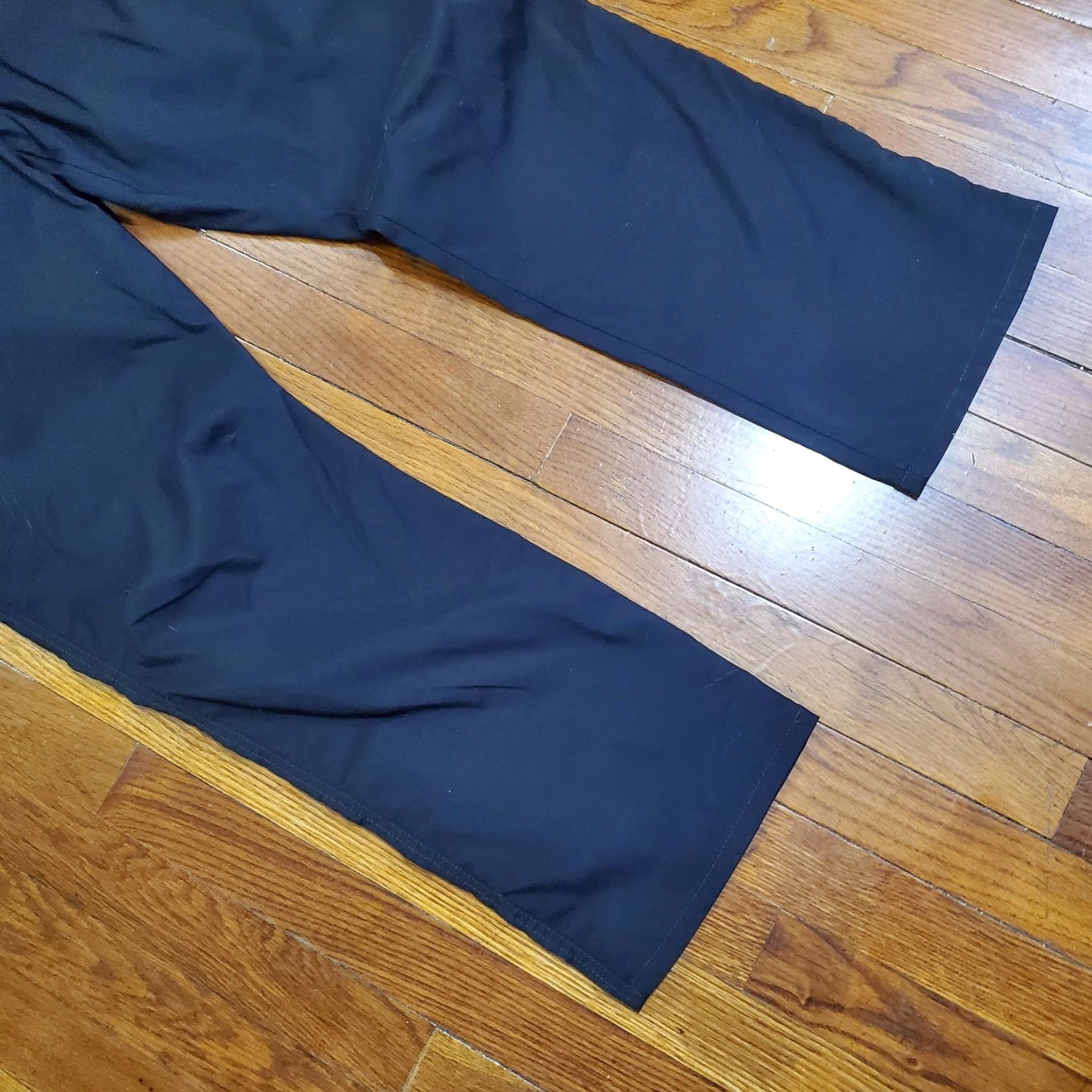 Wrangler VINTAGE? No. Wrangler Mens Cargo Pants 46 45x30 Black Outdoor Hiking Travel Pockets Pants Mens Black Wrangler Cargo Pants 46 Casual Zip Front Pockets Size US 30 / EU 46 - 5 Thumbnail