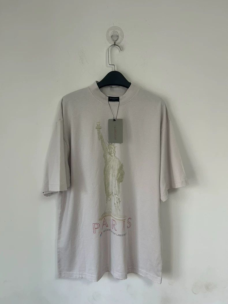 Balenciaga Balenciaga Statue of Liberty Short Sleeve 2504-Nextarrow Size US XXS / EU 40 - 1 Thumbnail