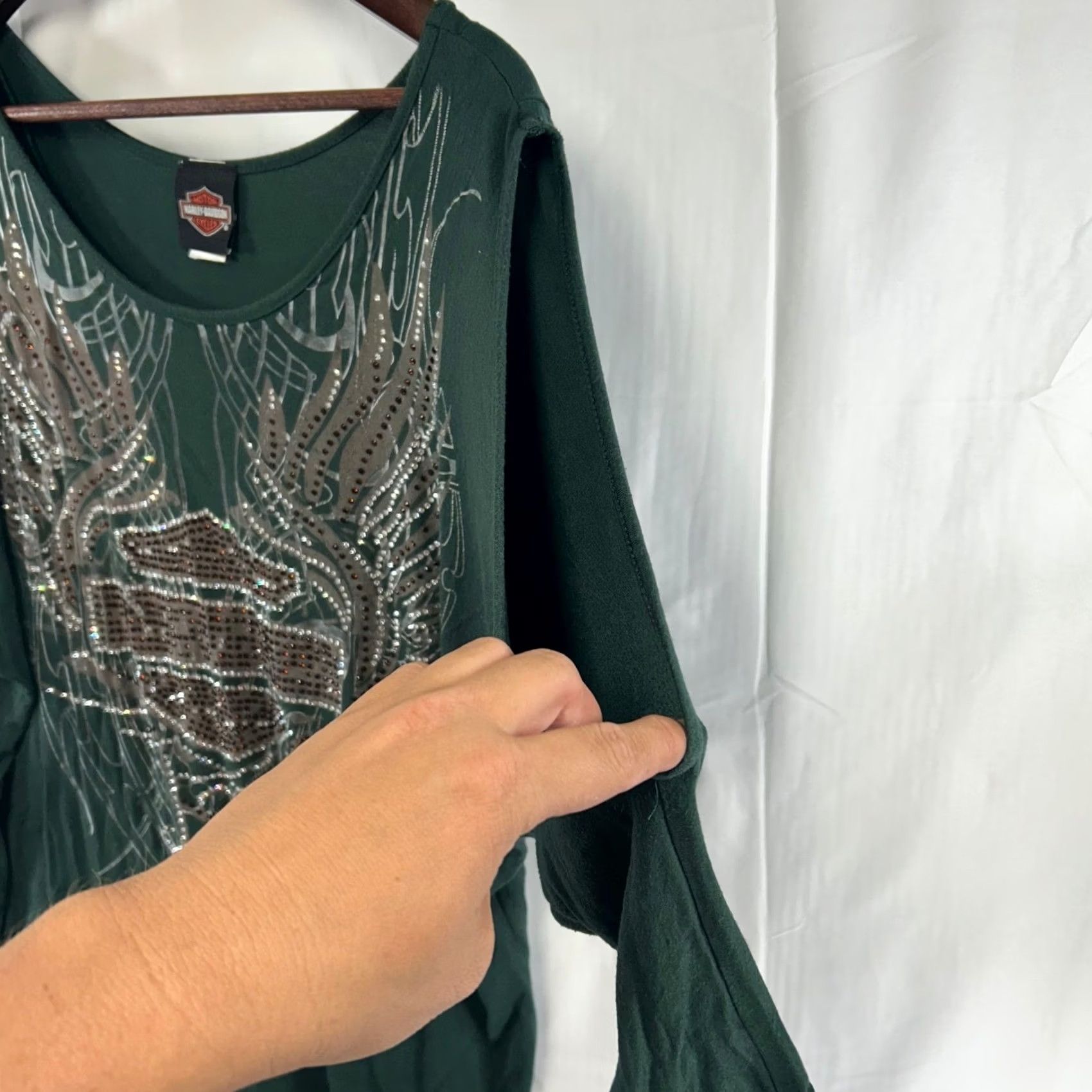 Harley Davidson Harley-Davidson Cold Shoulder Top Womens Medium Green Rhinestone Wing Graphic Size M / US 6-8 / IT 42-44 - 6 Thumbnail
