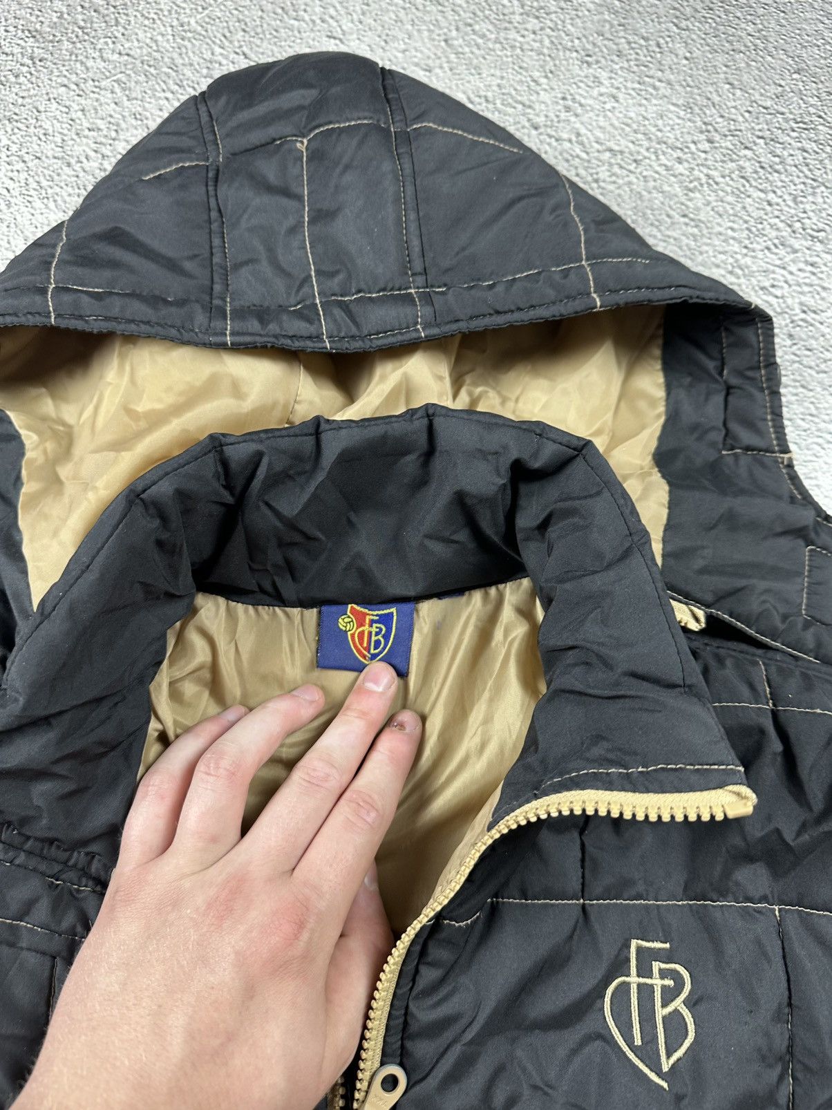 Other FC Basel Down Puffer Jacket Soccer Jersey Football Blockcore Size US M / EU 48-50 / 2 - 9 Thumbnail