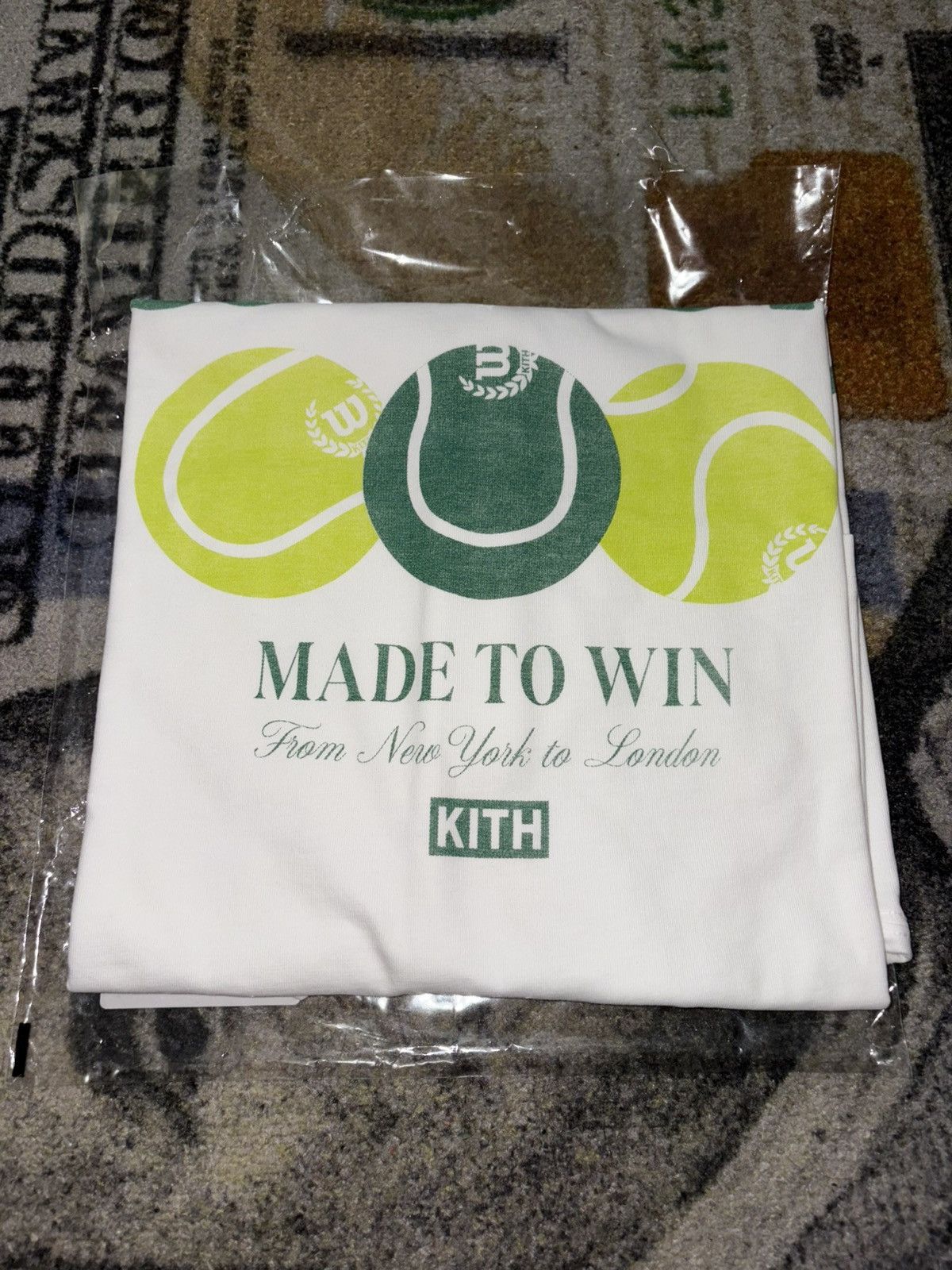 Kith × Ronnie Fieg × Wilson Kith x Wilson Made To Win Vintage Tee Size US M / EU 48-50 / 2 - 1 Thumbnail