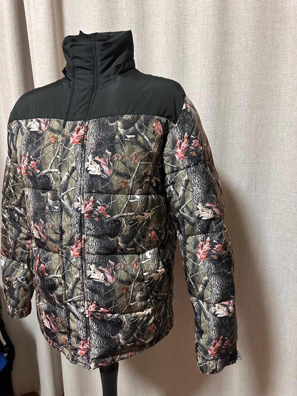 RIPNDIP RIP N DIP NERM AND JERM TREE CAMO PUFFER MULTI Sz S Size US S / EU 44-46 / 1 - 4 Thumbnail