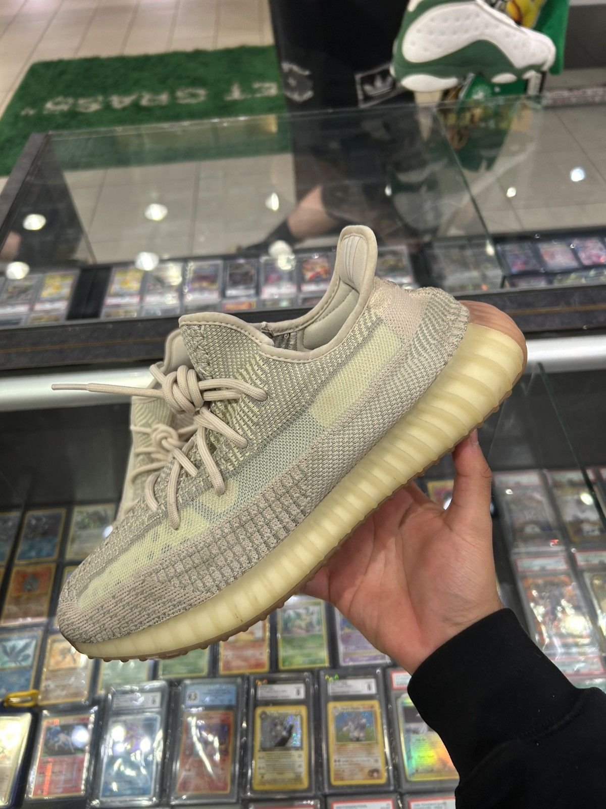 Yeezy Yeezy 350 Citrin Size US 12 / EU 45 - 2 Thumbnail