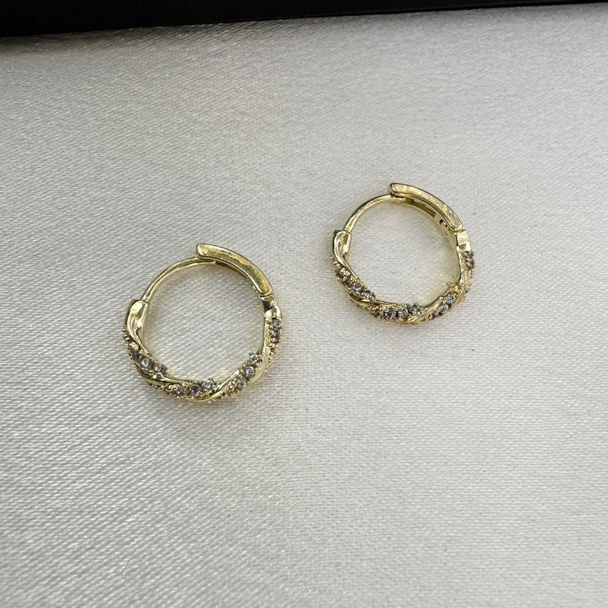 Designer × Other 14mm Small Gold Hoop Earrings for Women Size ONE SIZE - 1 Thumbnail