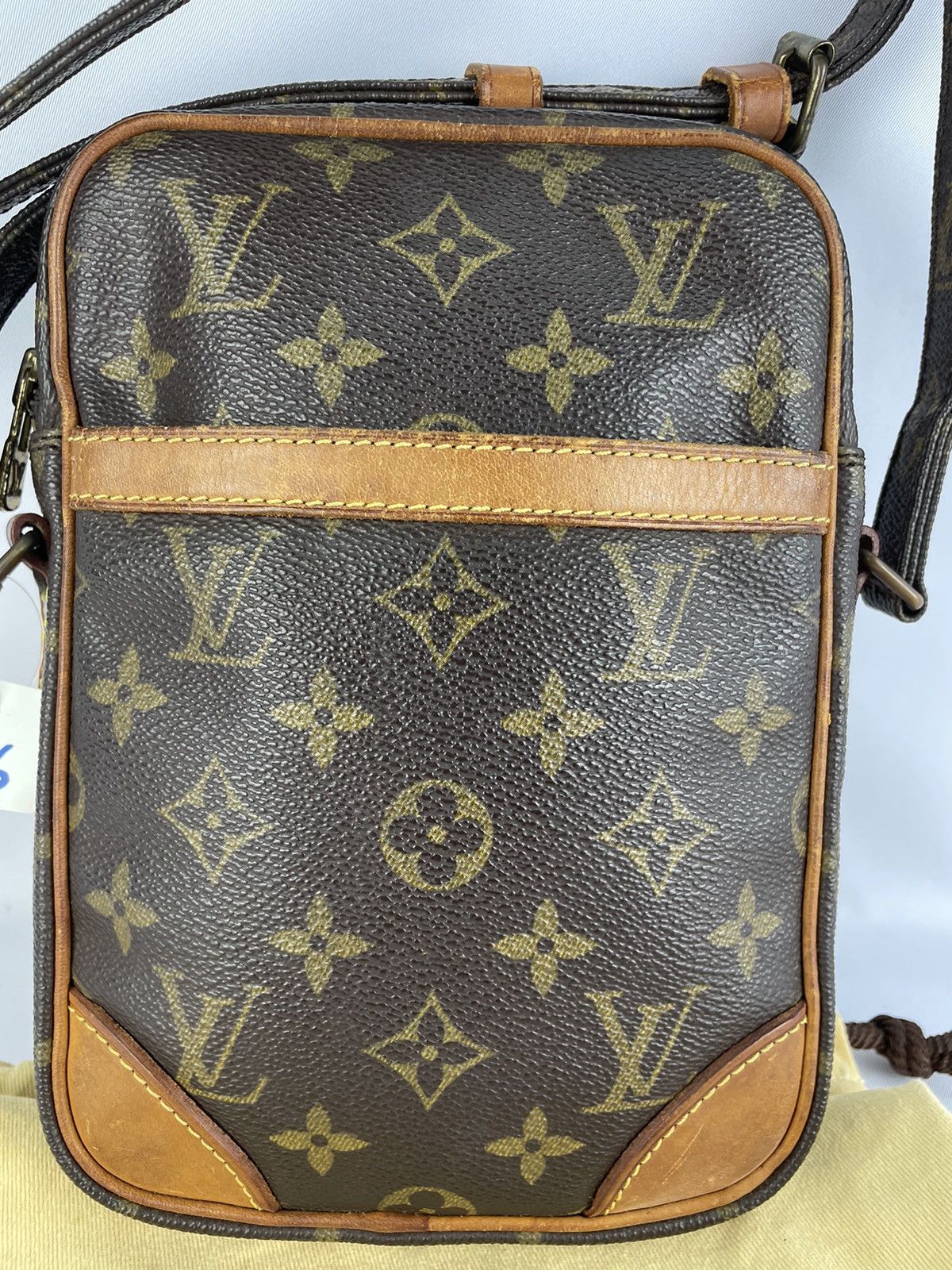 Louis Vuitton Authentic Louis Vuitton Danube Crossboday bag monogram Size ONE SIZE - 4 Thumbnail