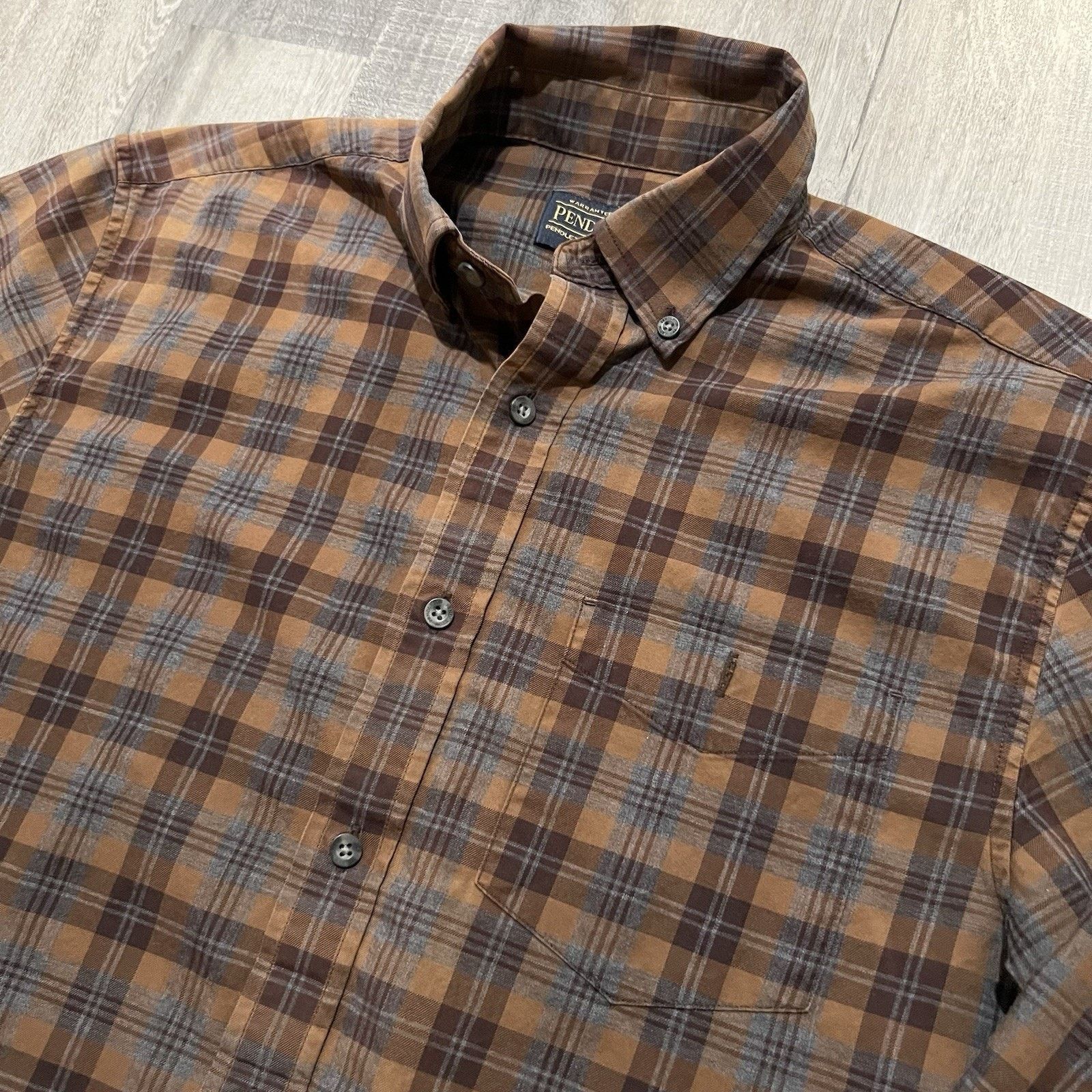 Pendleton Pendleton Brown Plaid Button Shirt Single Pocket Men's Sz S Size US S / EU 44-46 / 1 - 3 Thumbnail