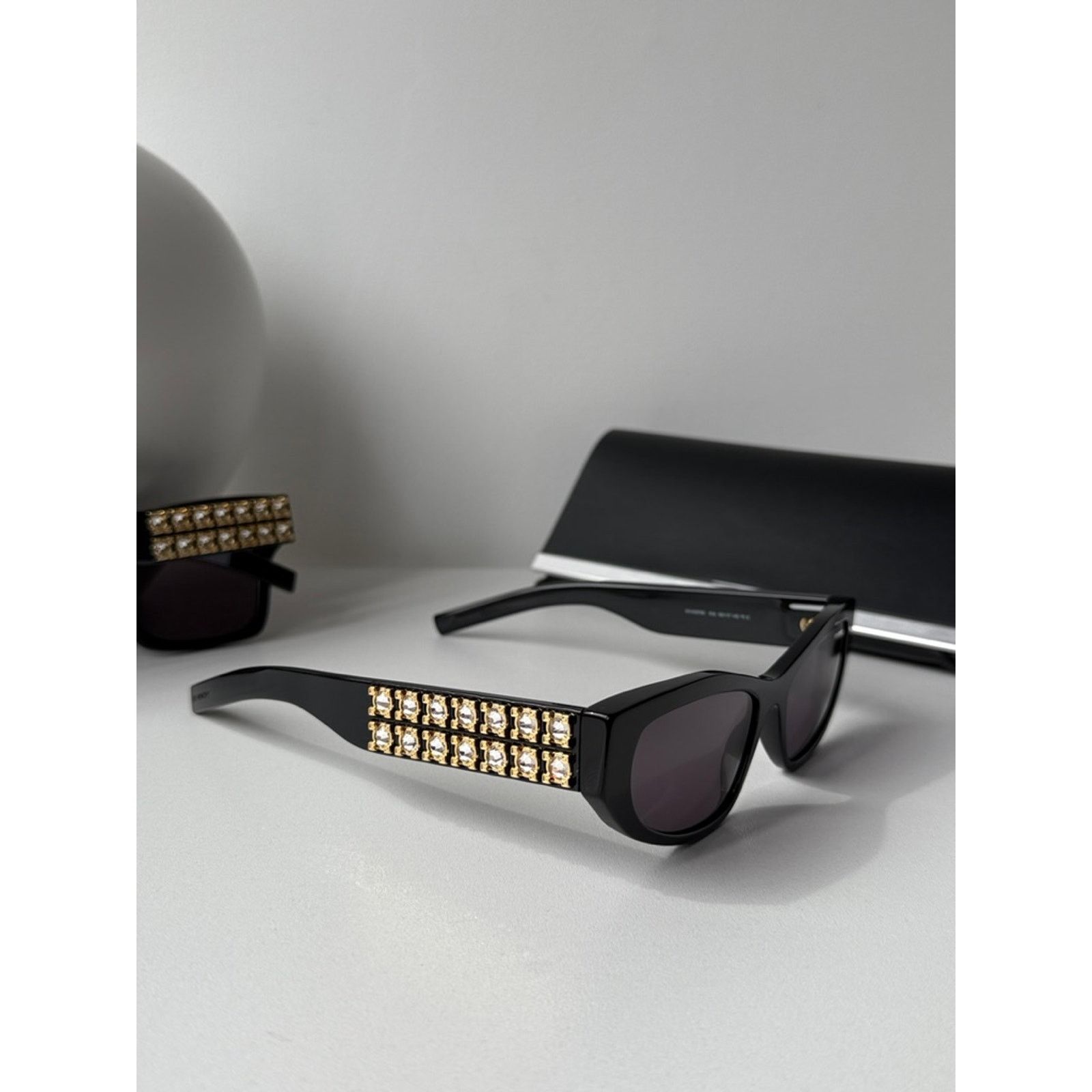 Givenchy NEW Givenchy GV40078U Cat Eye Black Crystal Sunglasses $700 Size ONE SIZE - 4 Thumbnail