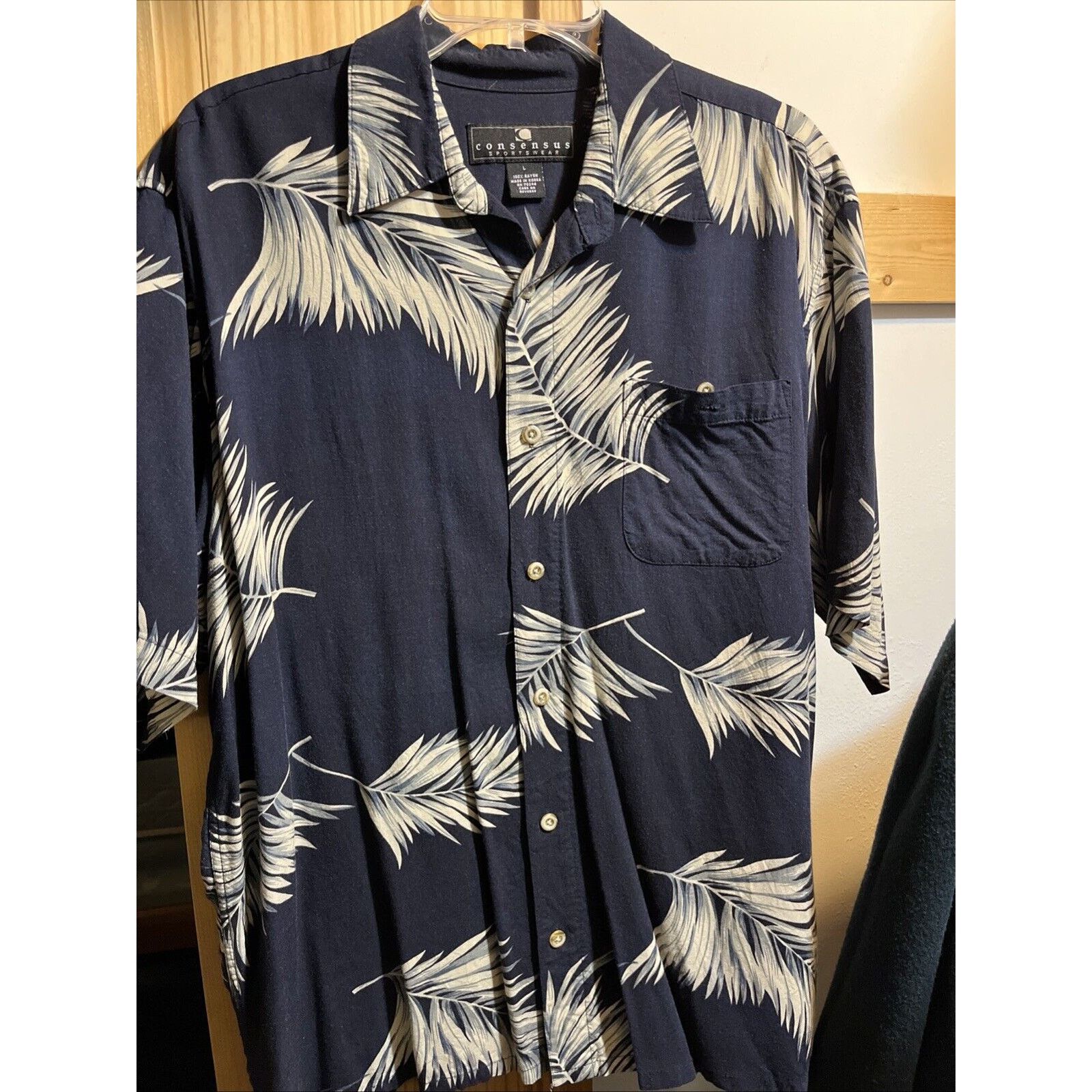 Consensus Sportswear VTG Consensus Sportswear Men’s Rayon Shirt L Blue Floral SS Size US L / EU 52-54 / 3 - 6 Thumbnail