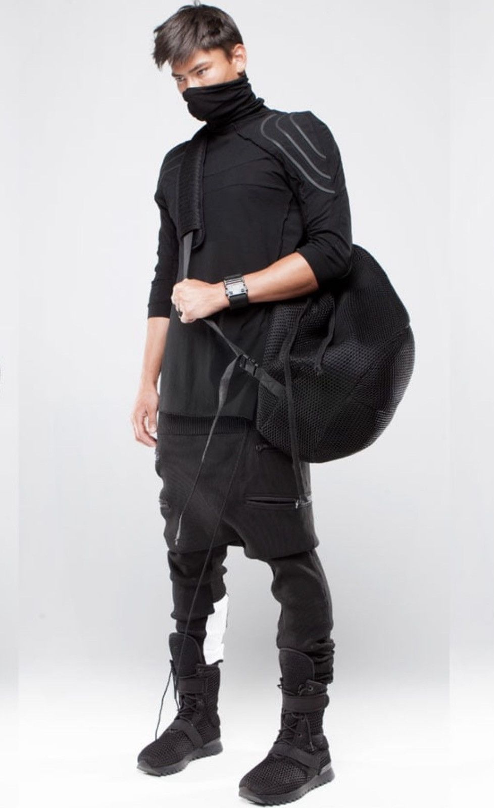 Pouch Space Grid in Black, Men's — image 2 of 6