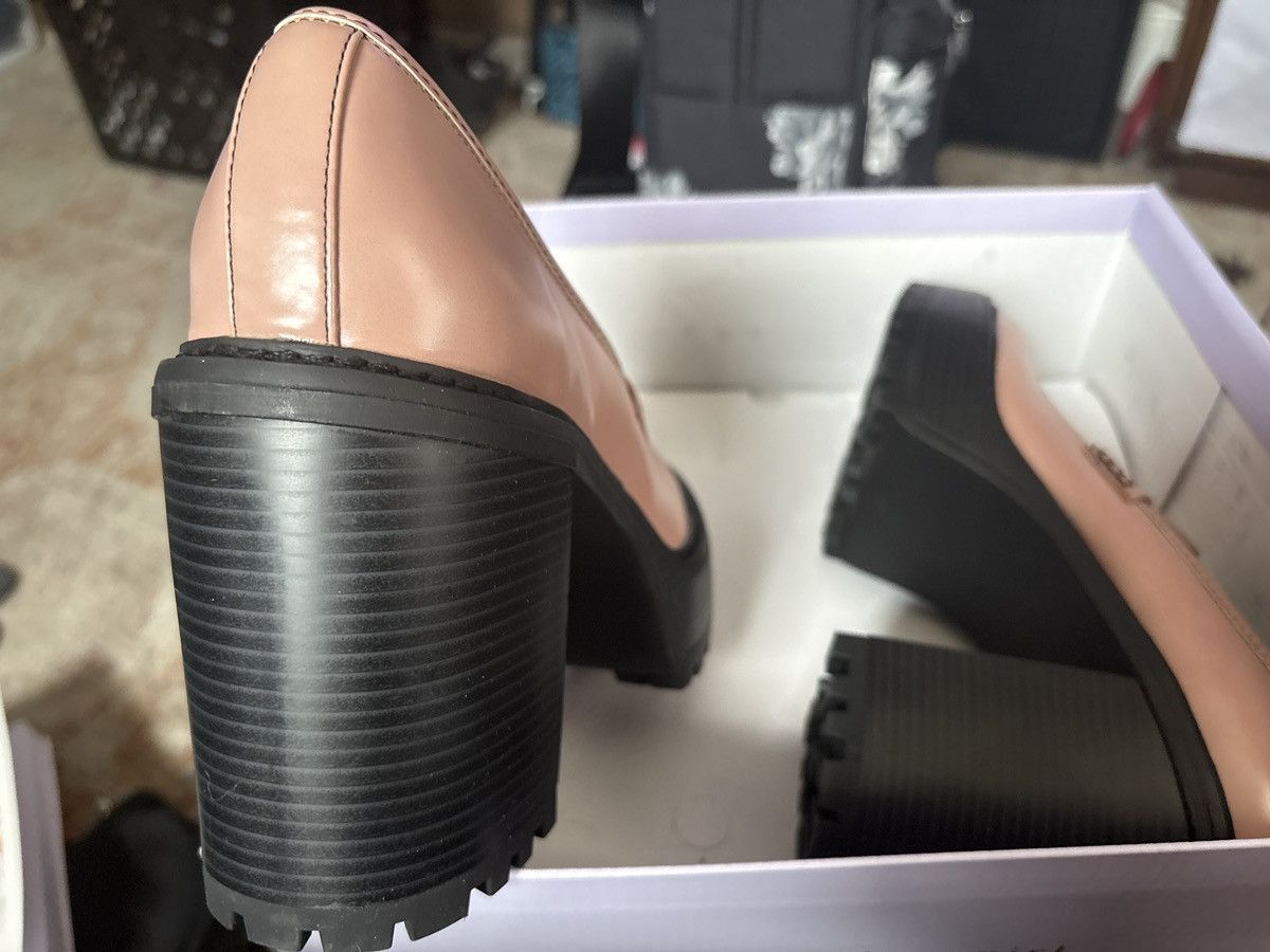 Steve Madden Madden Girl Black and Creamy Neutral colored Platform Heels Size US 8.5 / IT 38.5 - 3 Thumbnail
