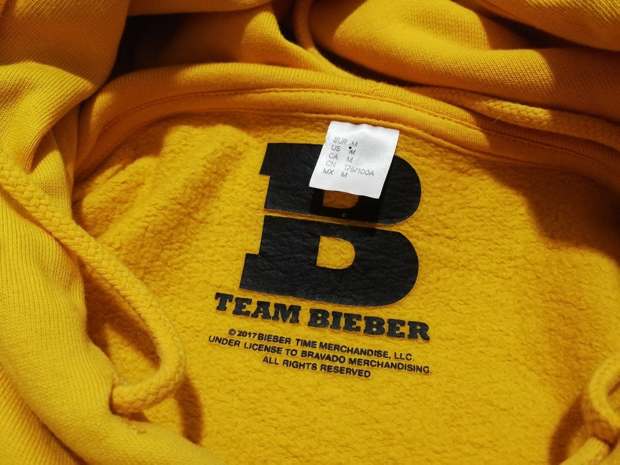 H&M BIEBER Stadium tour 2017 X HNM M 1957 Size US M / EU 48-50 / 2 - 3 Thumbnail