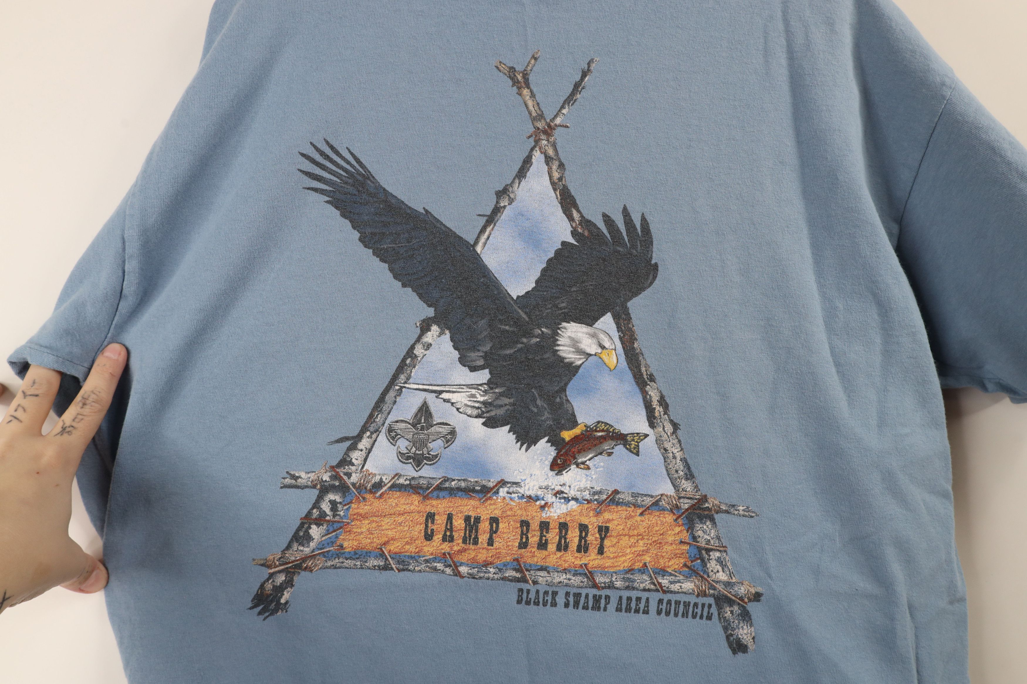 Vintage Vintage 90s Scouts of America Camp Berry Eagle T-Shirt Blue Size US L / EU 52-54 / 3 - 6 Thumbnail