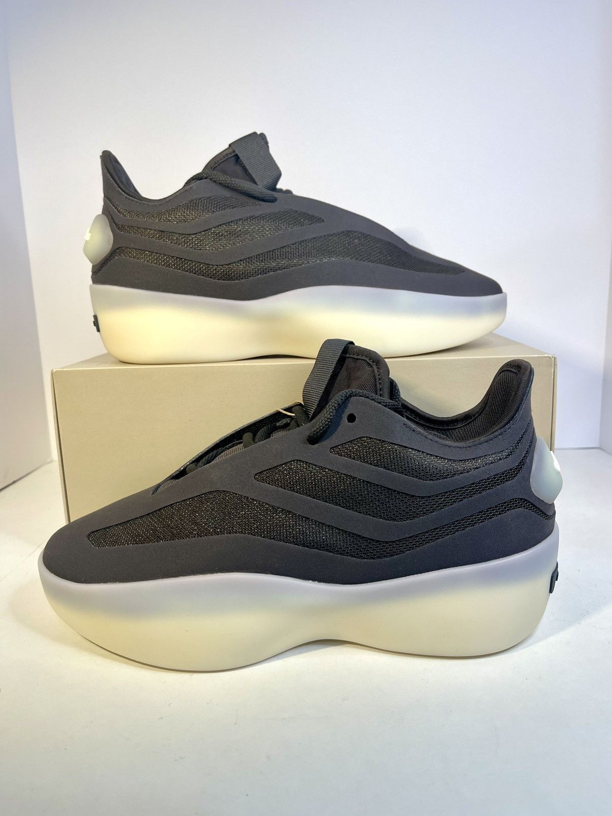 adidas gazelle silver green womens Adidas Fog Clay Premium Quality (Dot Perfect)  Sablelo.pk