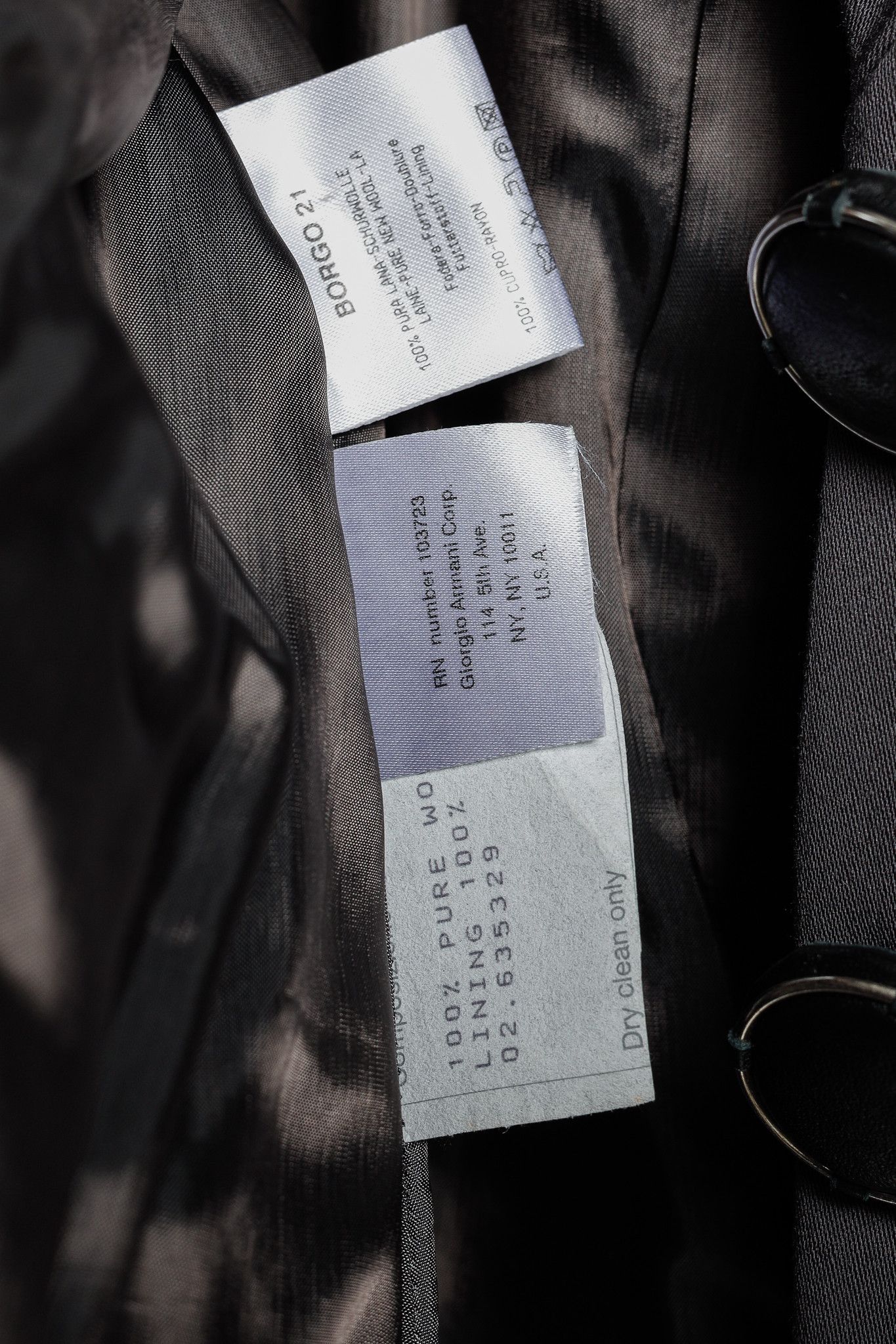 Giorgio Armani Giorgio Armani Wool Blazer With Raised Leather Buttons Size XS / US 0-2 / IT 36-38 - 10 Thumbnail