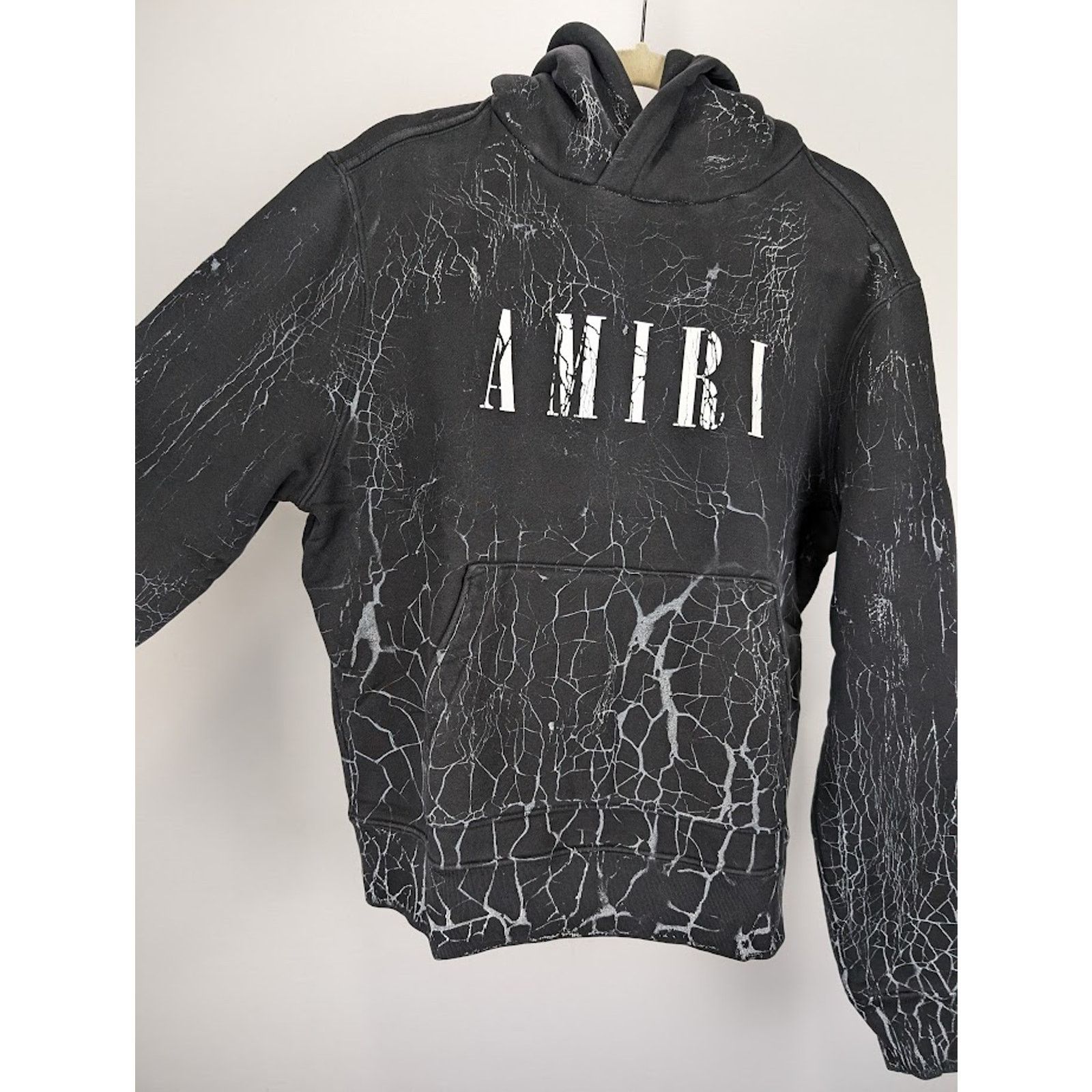 Amiri o1rshd1 Cracked Dye Core Logo Hoodie in Black Size US XL / EU 56 / 4 - 9 Thumbnail