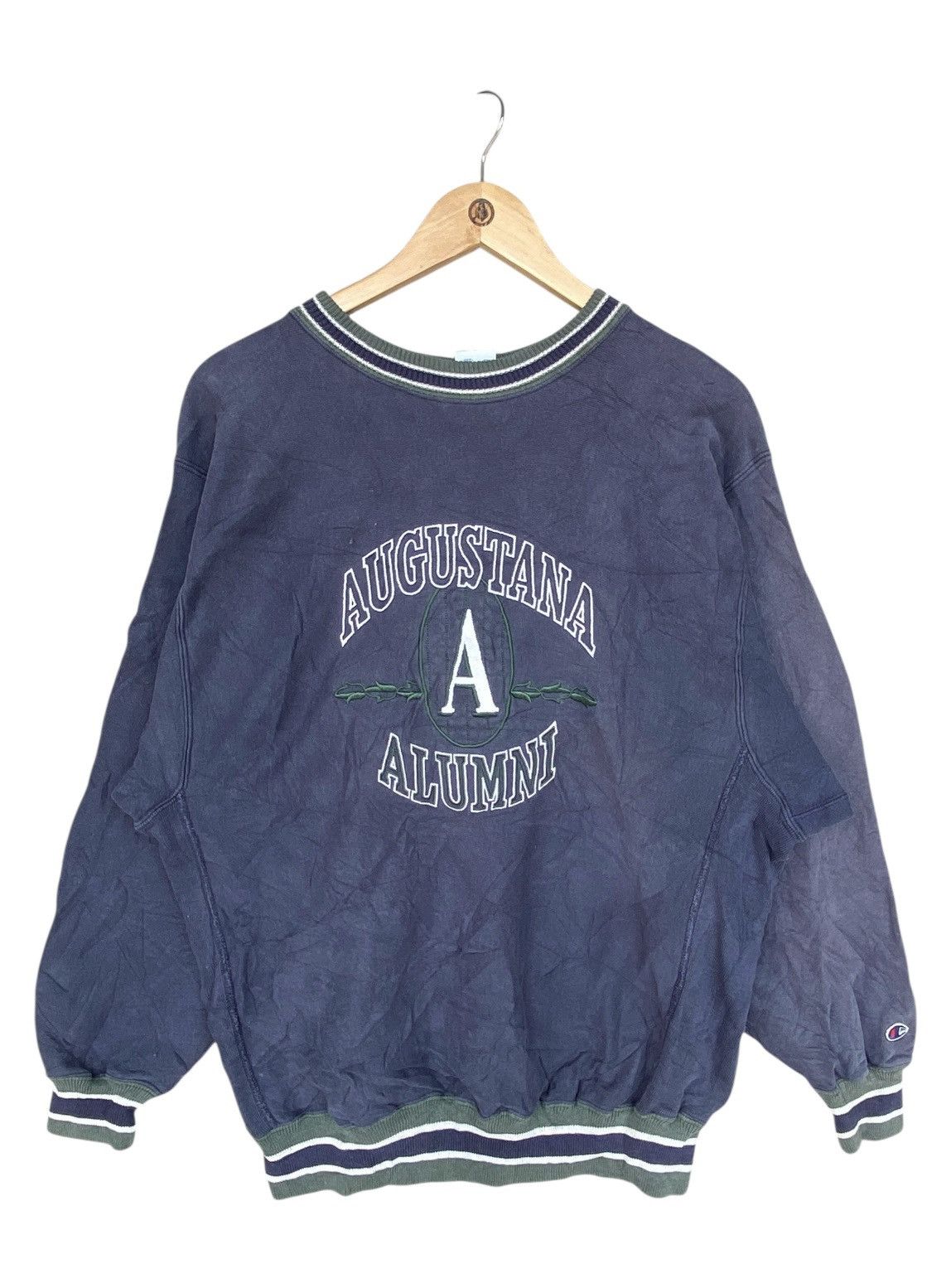 Other Vintage Champion Big Log Embroidered Sweatshirt NavyBlue Size US XL / EU 56 / 4 - 1 Thumbnail