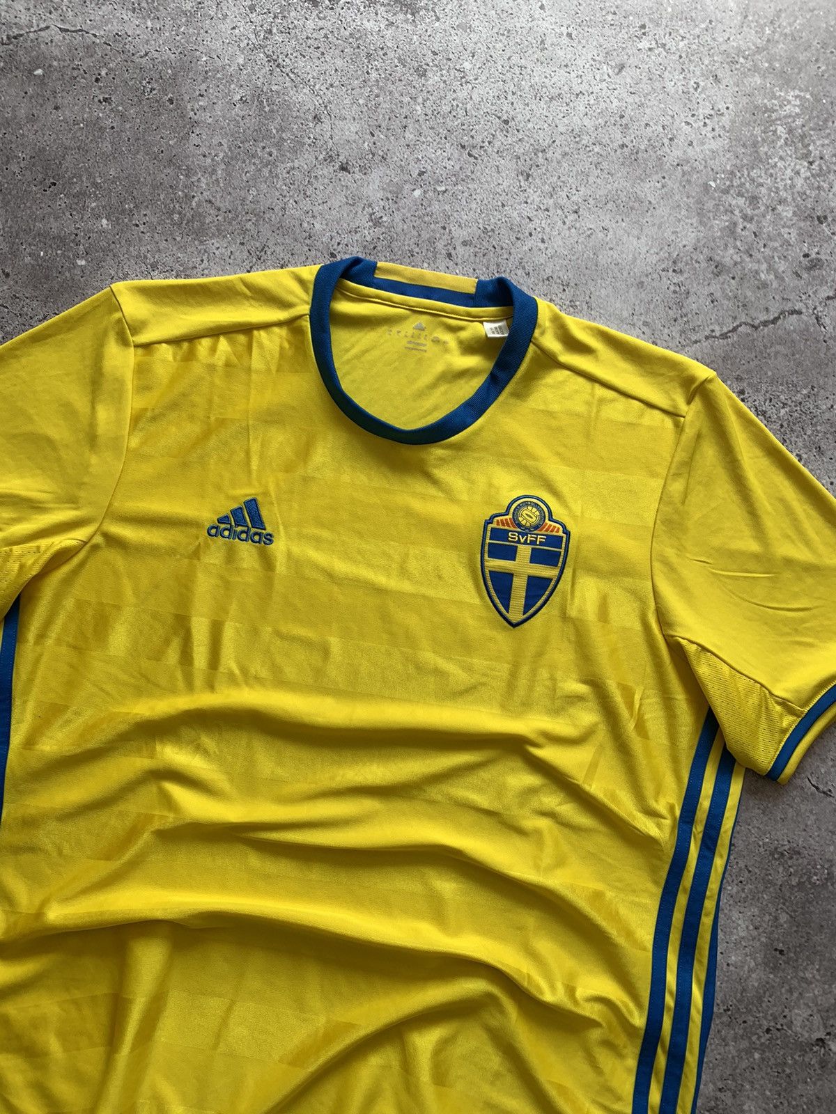Vintage 🔥ADIDAS SWEDEN 2016 2017 SOCCER JERSEY Size US XL / EU 56 / 4 - 3 Thumbnail