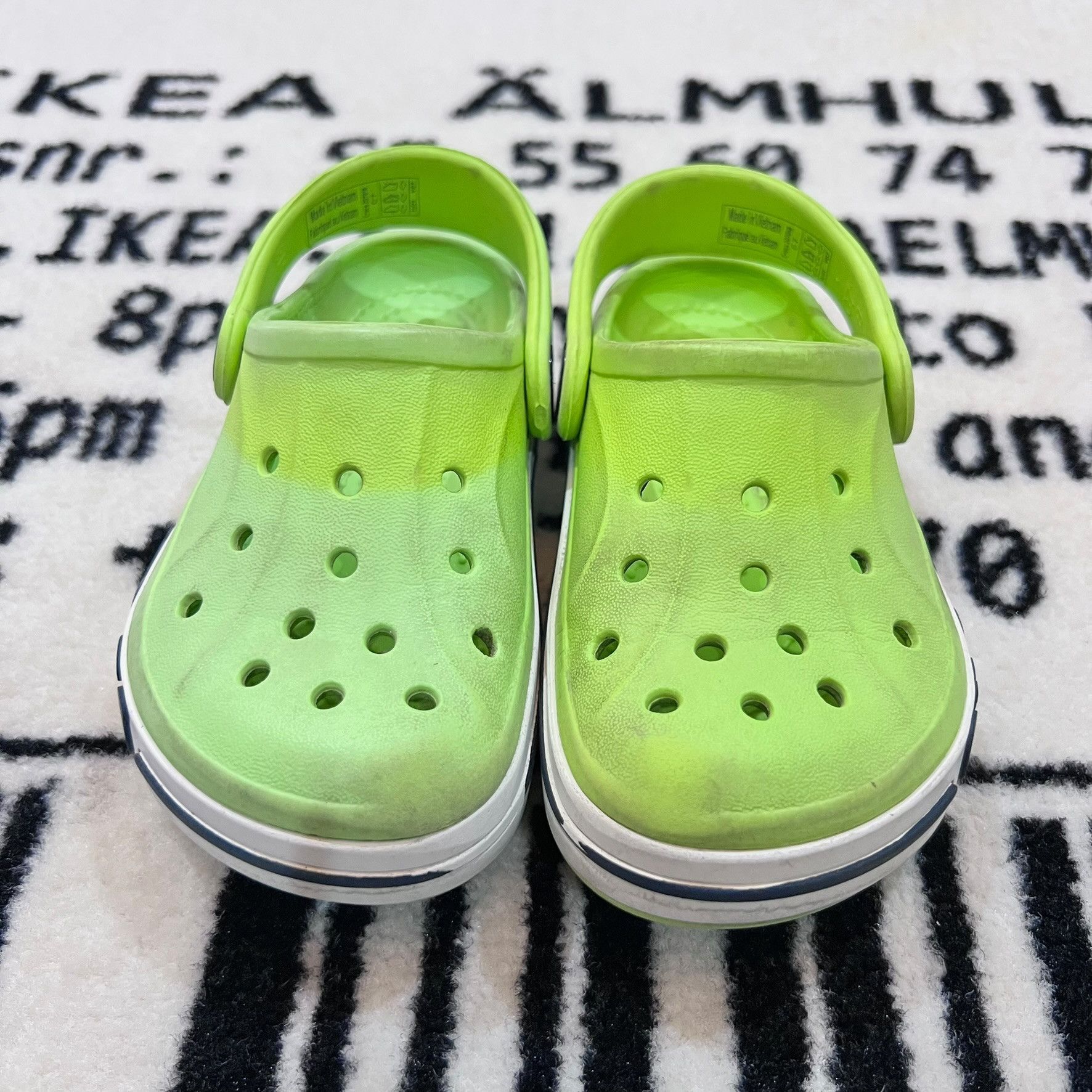 Crocs Kids Crocs Lime Green Size 7C Boys Girls Clogs Size US 7 / EU 40 - 1 Thumbnail